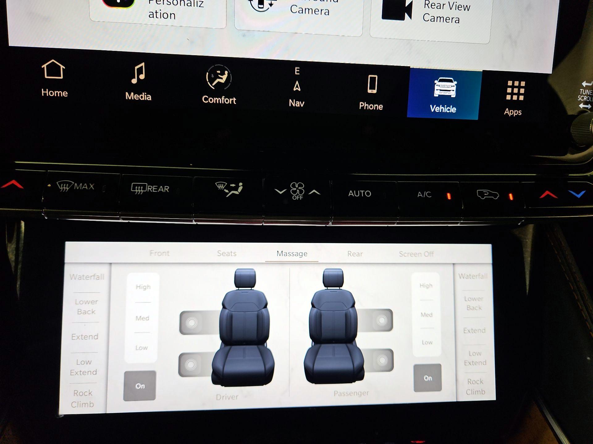 Thumbnail: 2022 Jeep Grand Wagoneer - 17