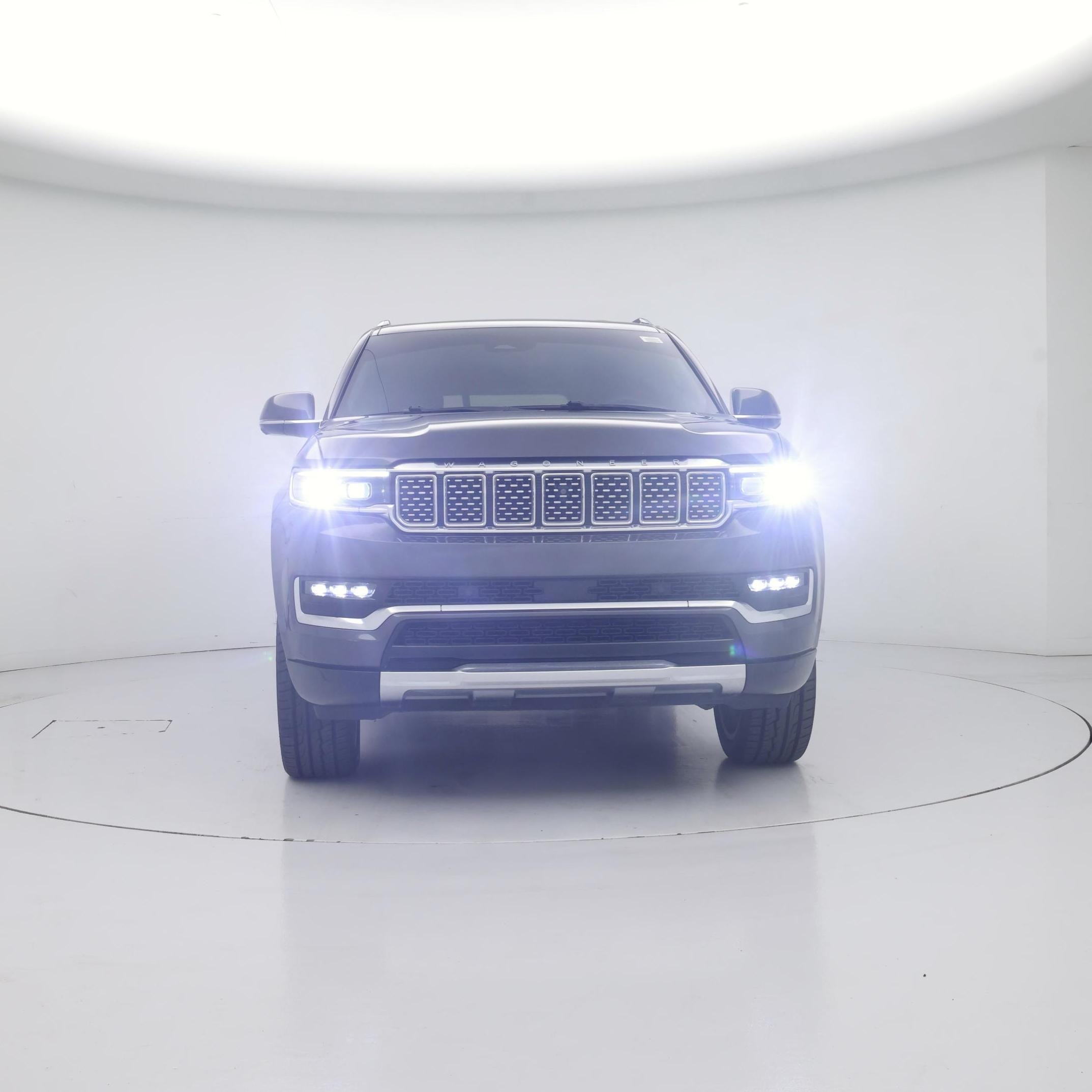 Thumbnail: 2022 Jeep Grand Wagoneer - 5