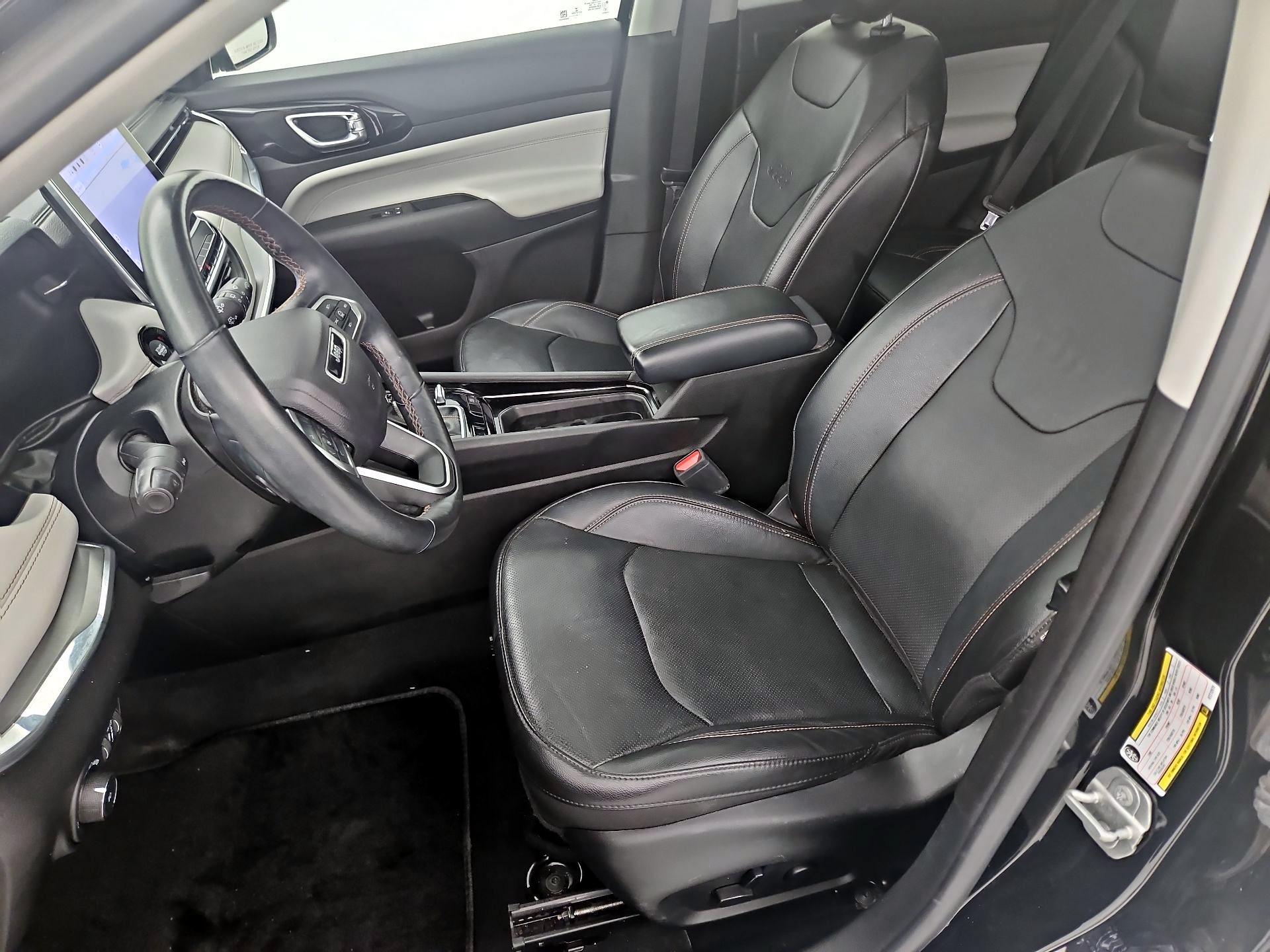 Thumbnail: 2022 Jeep Compass - 11