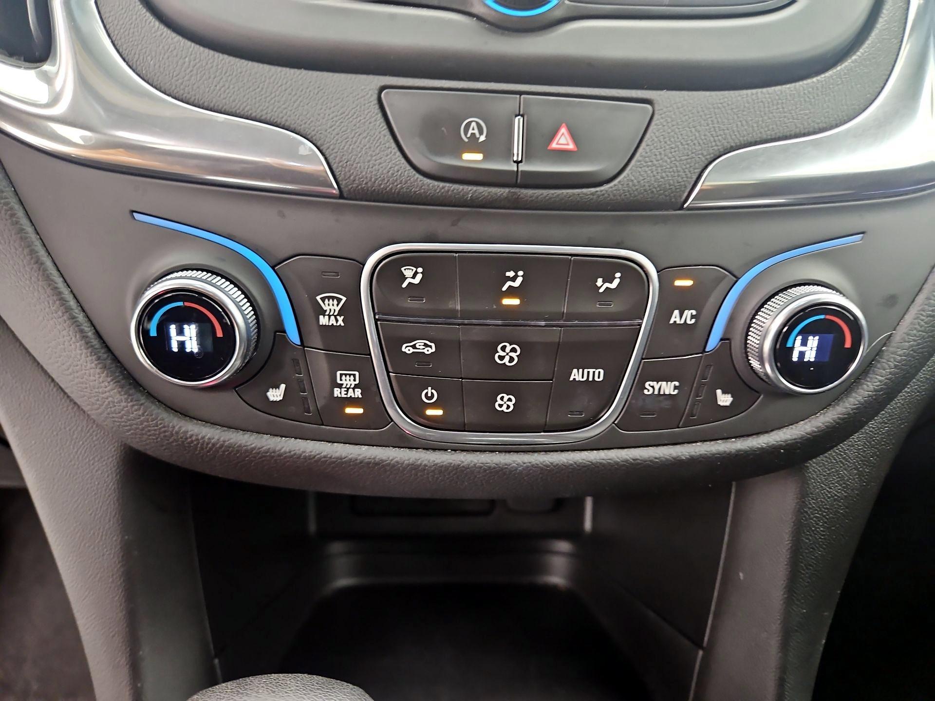 Thumbnail: 2022 Chevrolet Equinox - 17