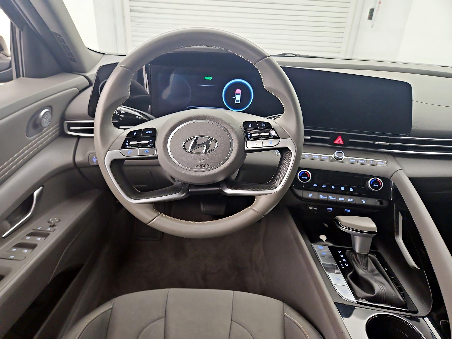 Thumbnail: 2023 Toyota RAV4 - 10