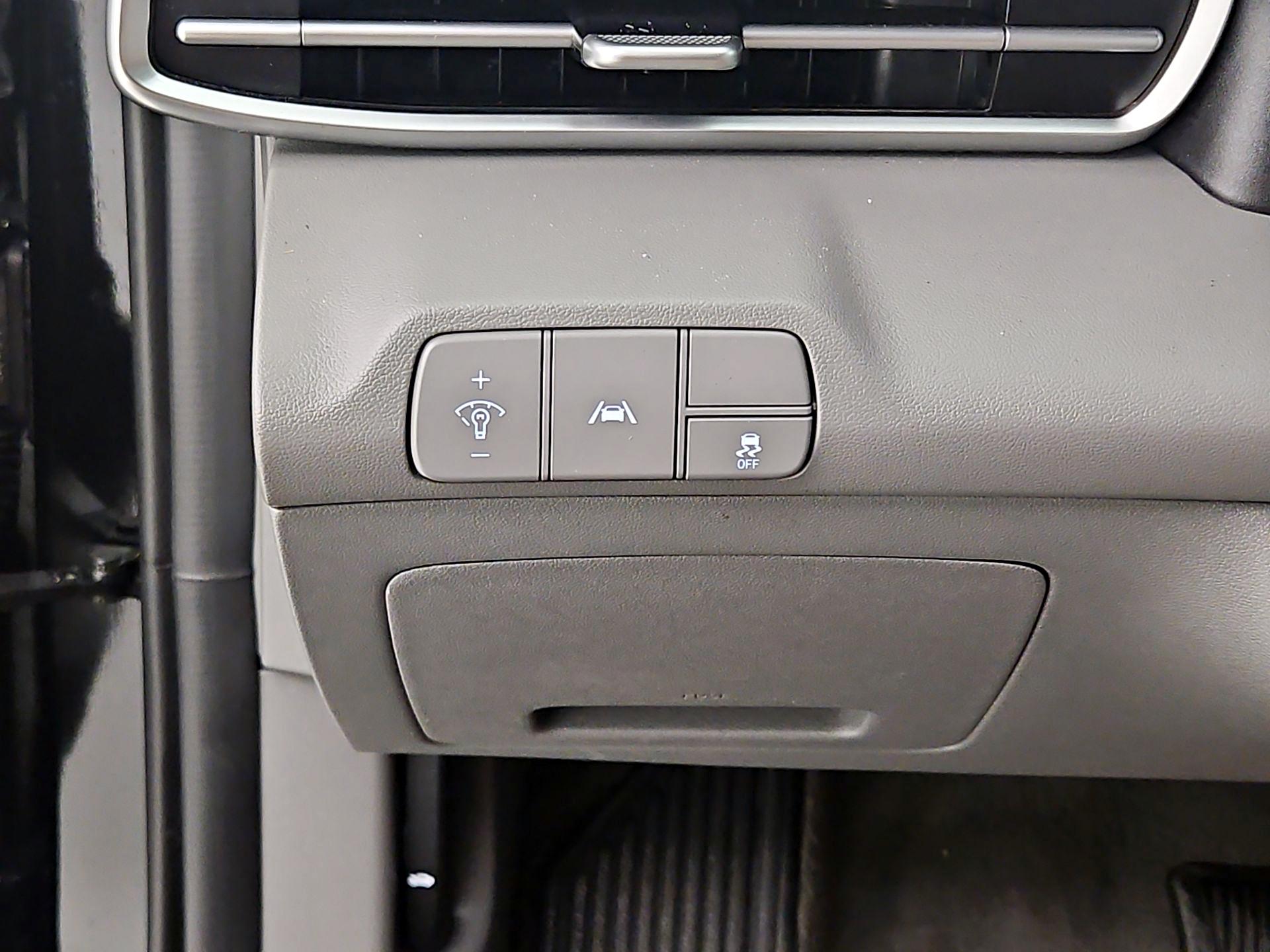 Thumbnail: 2023 Toyota RAV4 - 13