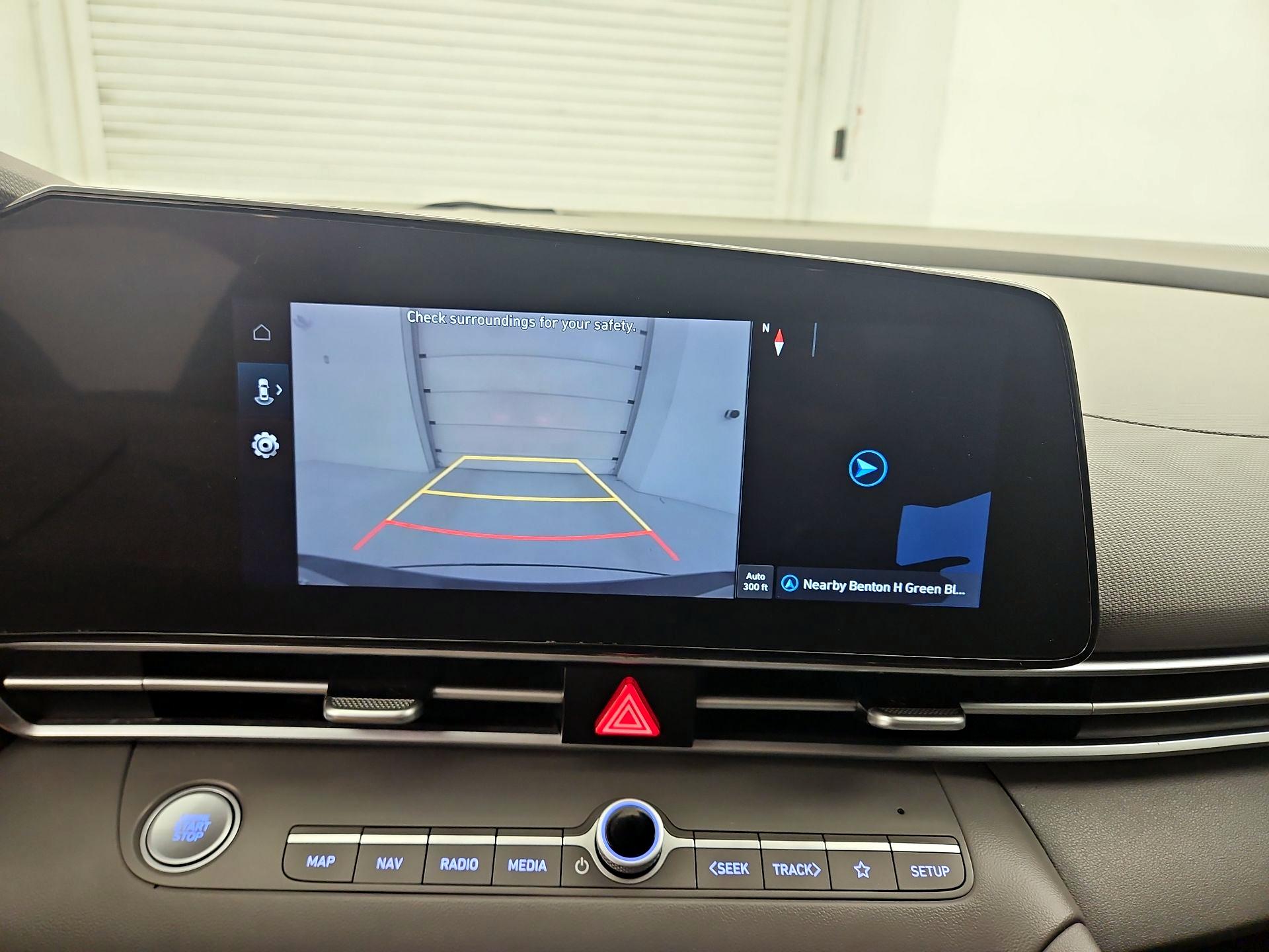 Thumbnail: 2023 Toyota RAV4 - 15