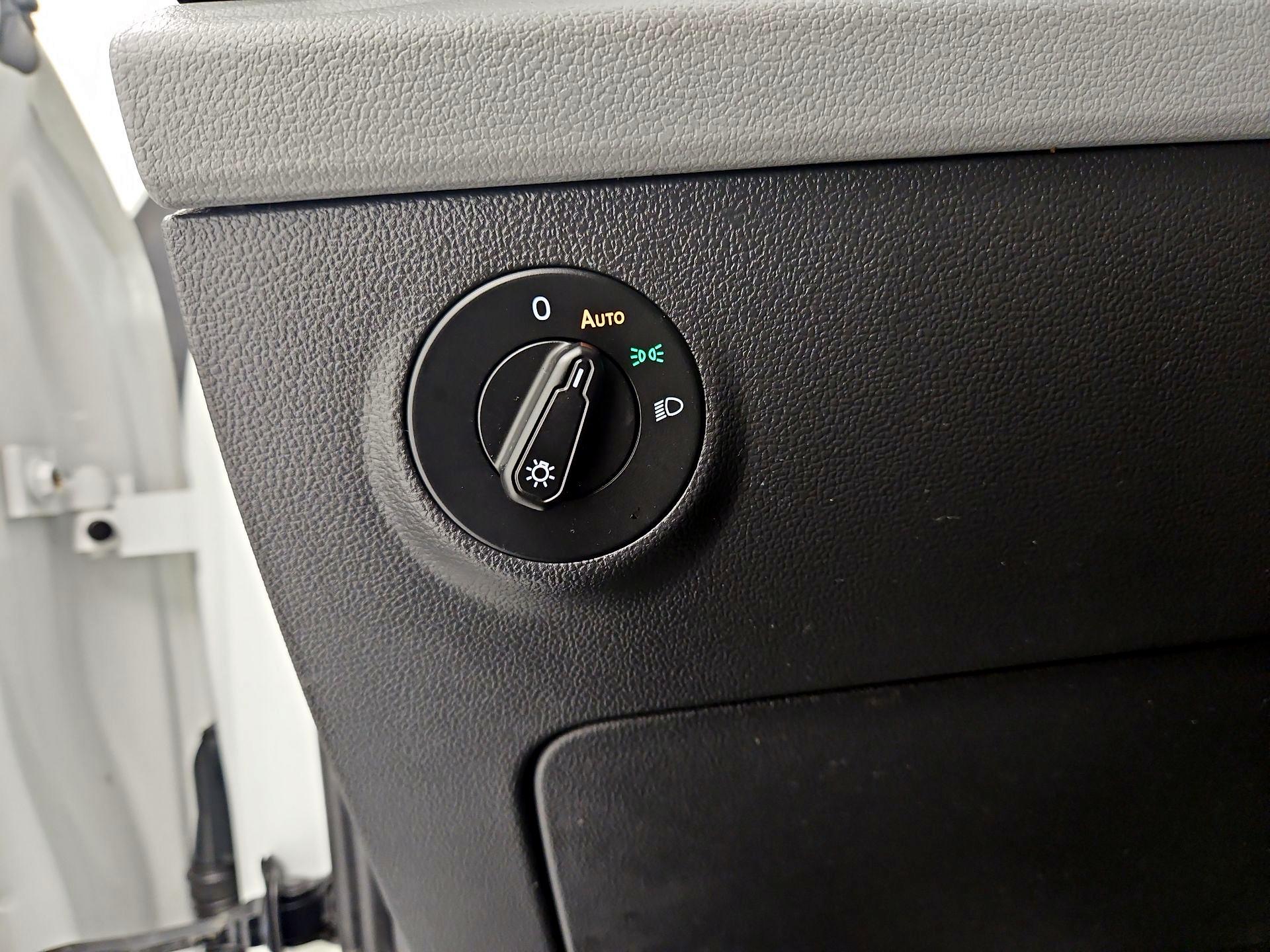 Thumbnail: 2022 Volkswagen Taos - 13