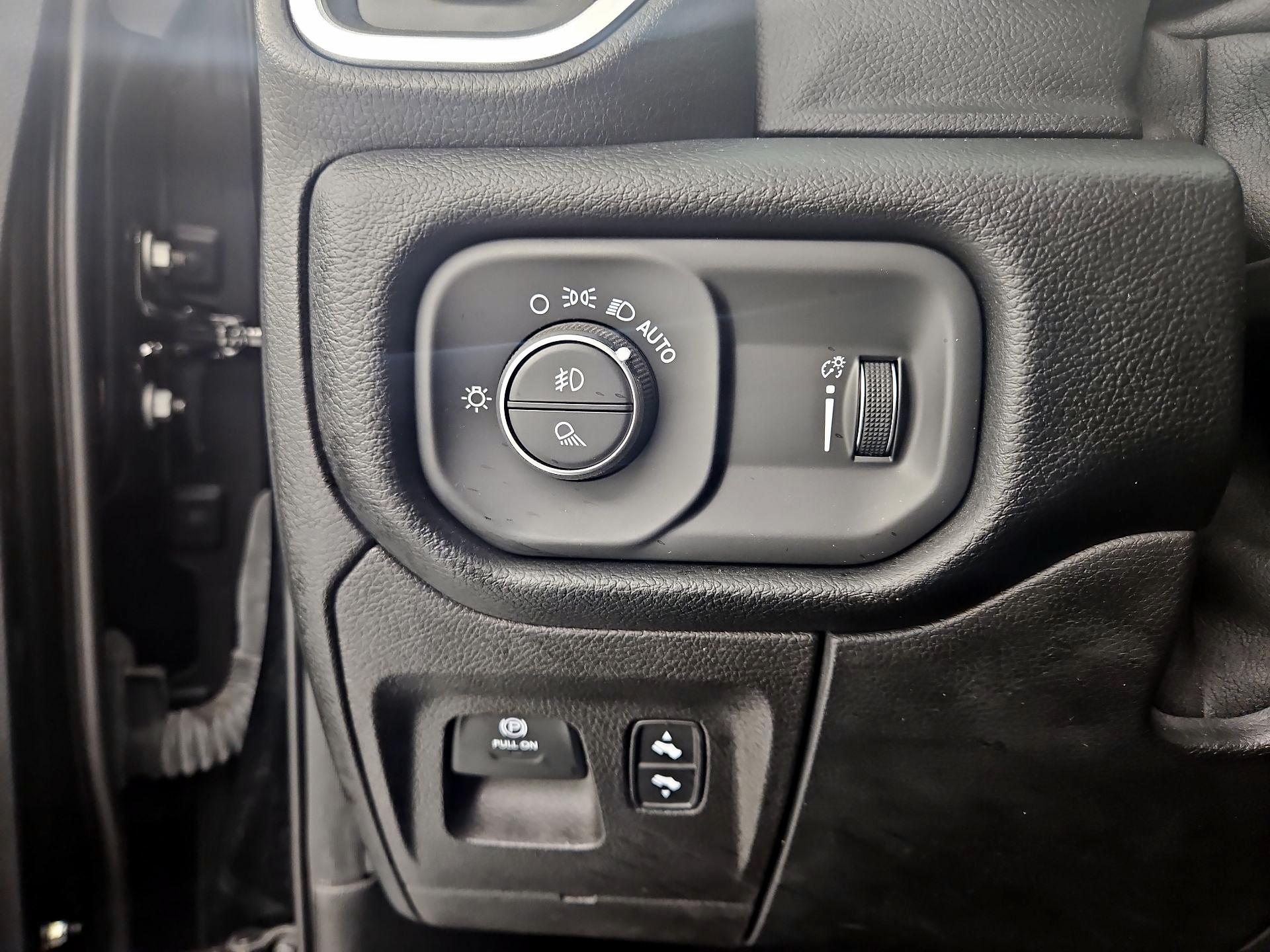 Thumbnail: 2021 RAM 1500 - 13