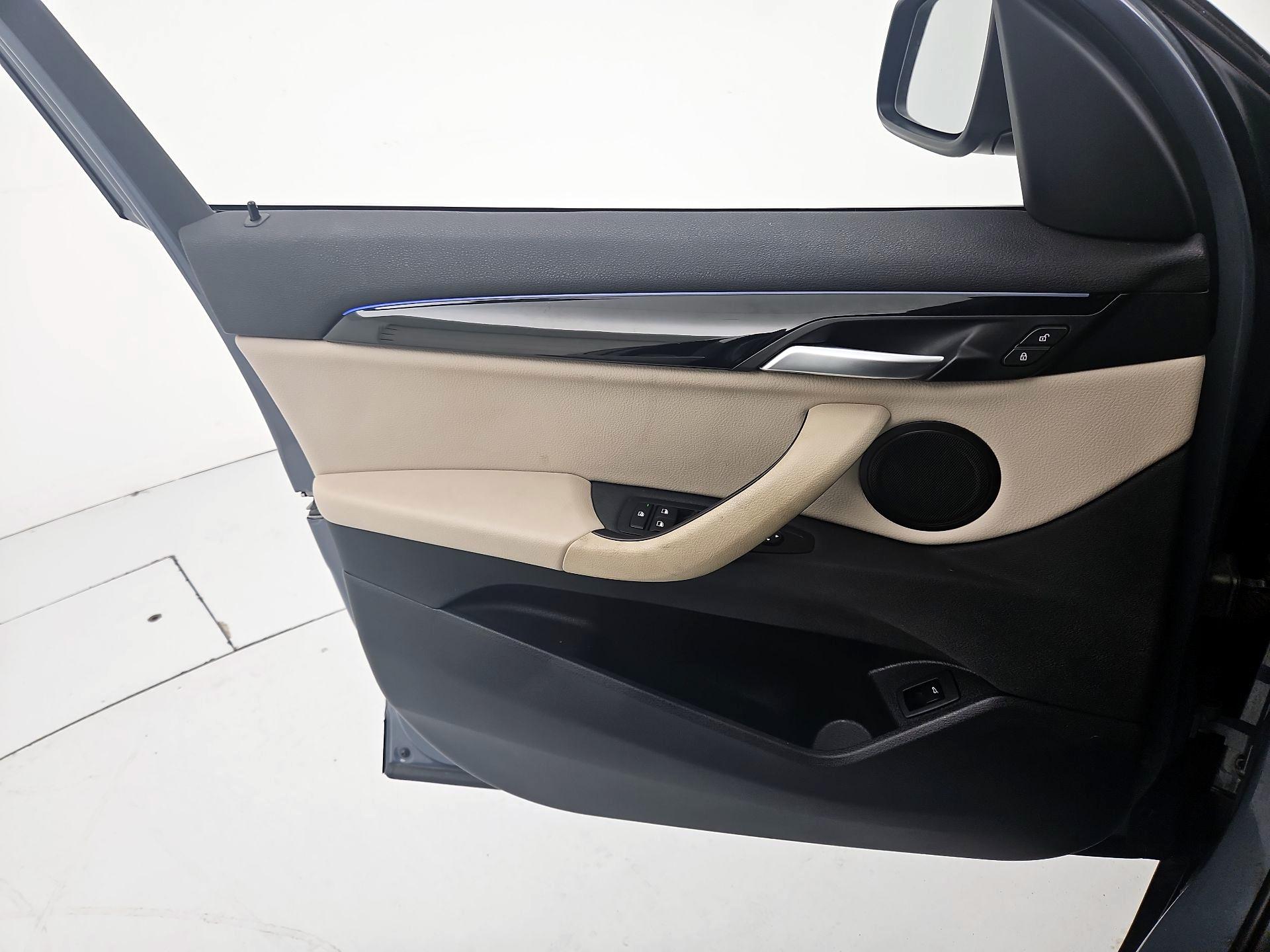 Thumbnail: 2022 BMW X1 - 12