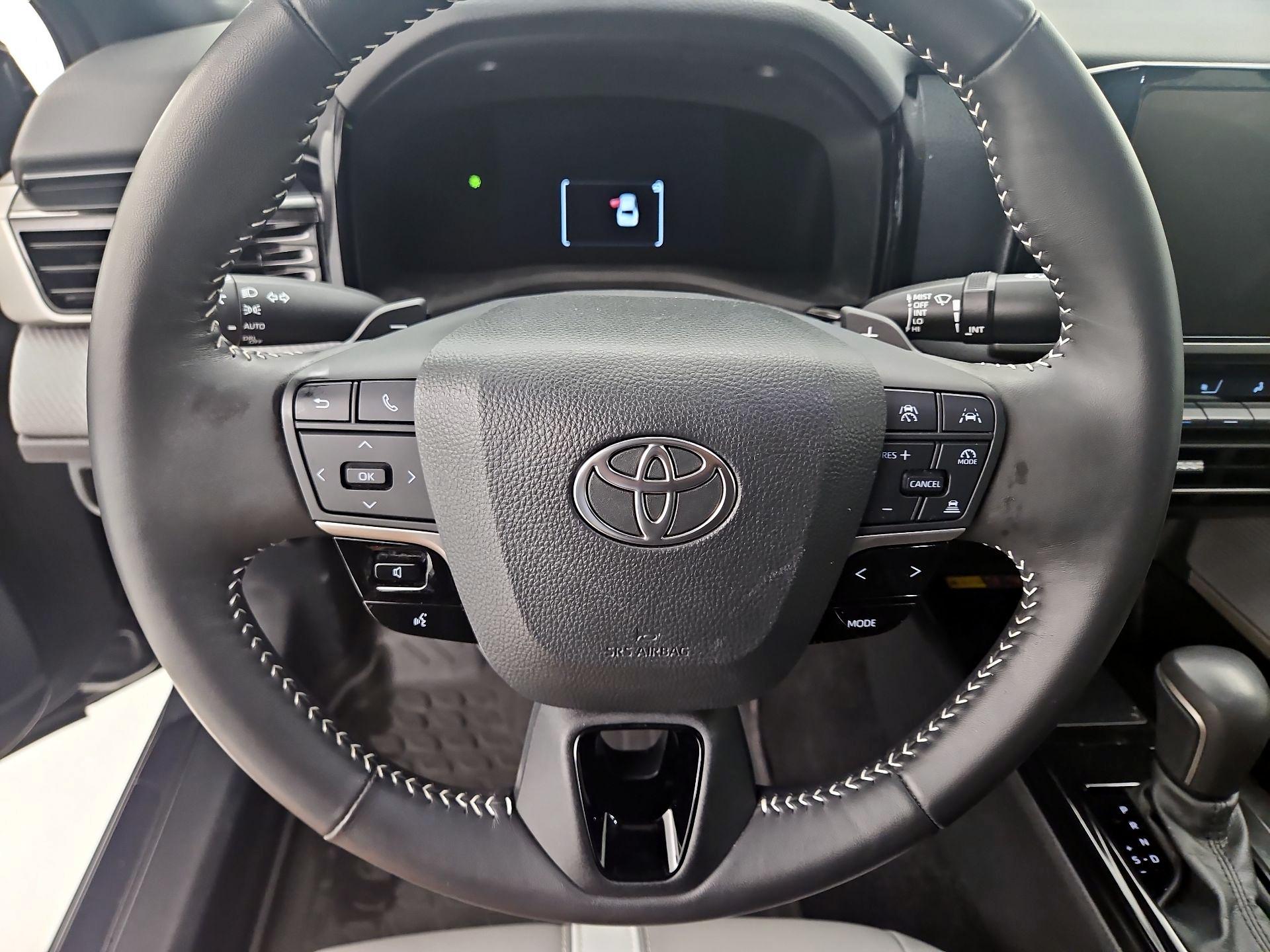 Thumbnail: 2025 Toyota Camry - 10