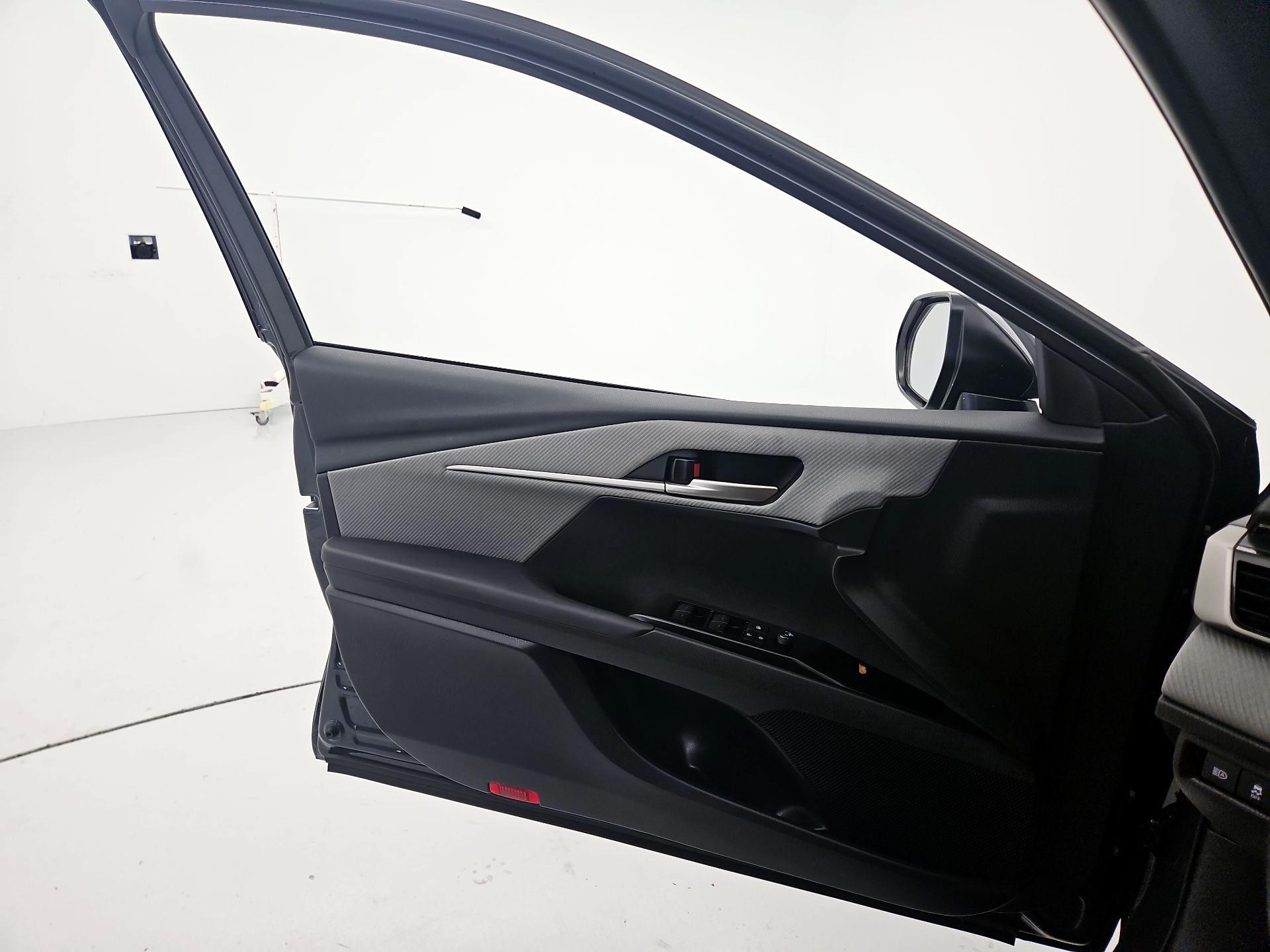 Thumbnail: 2025 Toyota Camry - 12