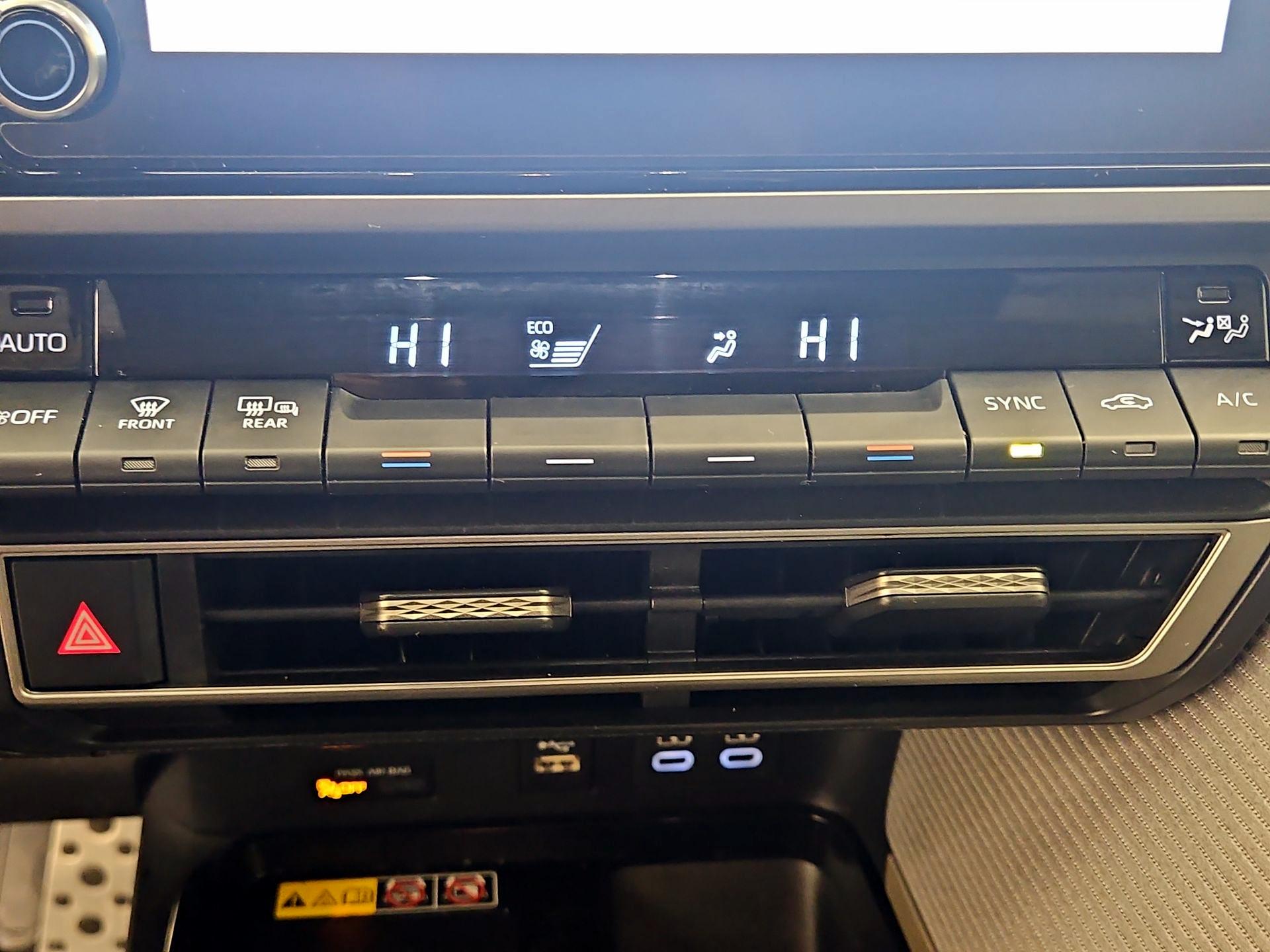 Thumbnail: 2025 Toyota Camry - 17