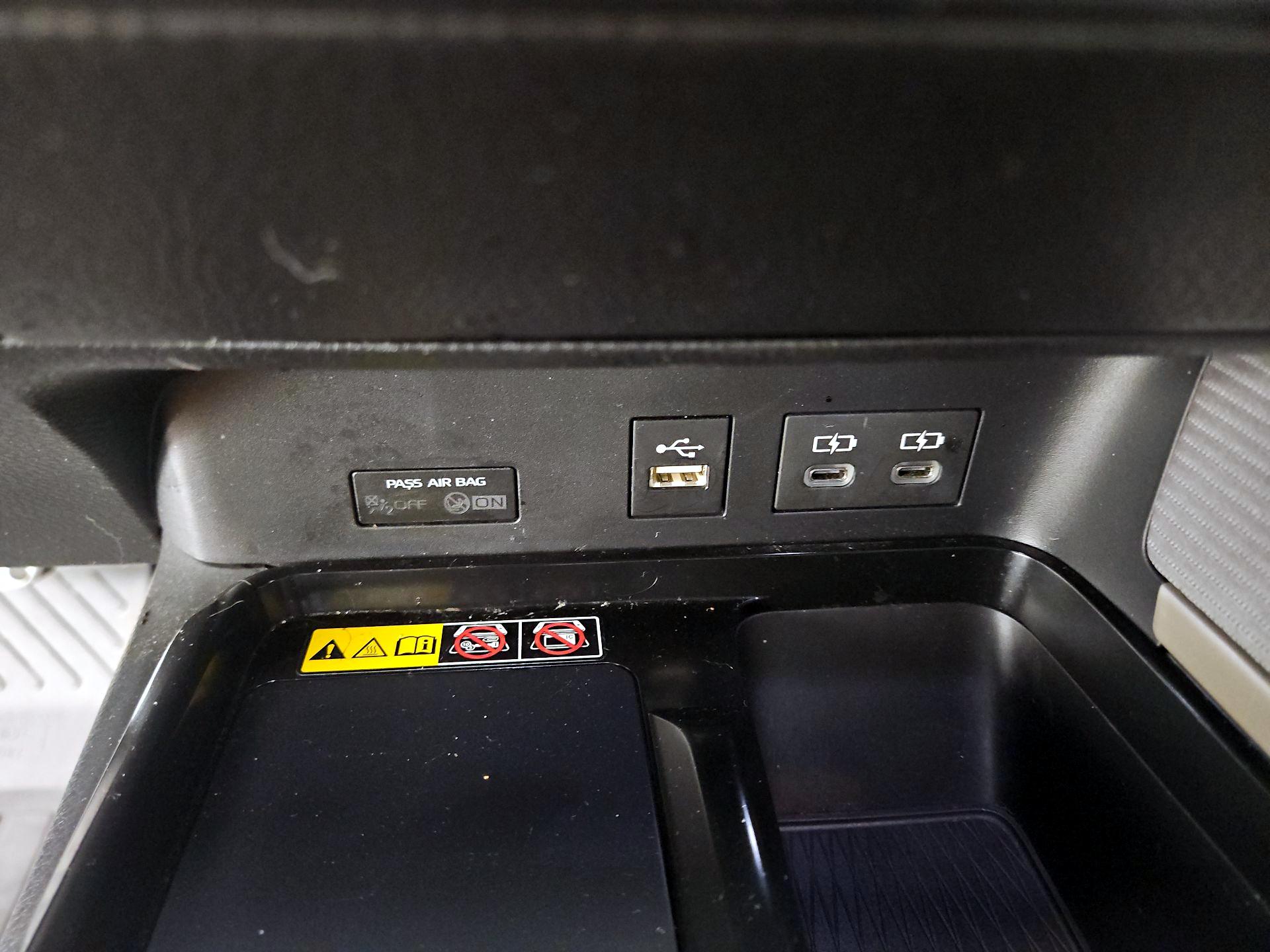 Thumbnail: 2025 Toyota Camry - 19