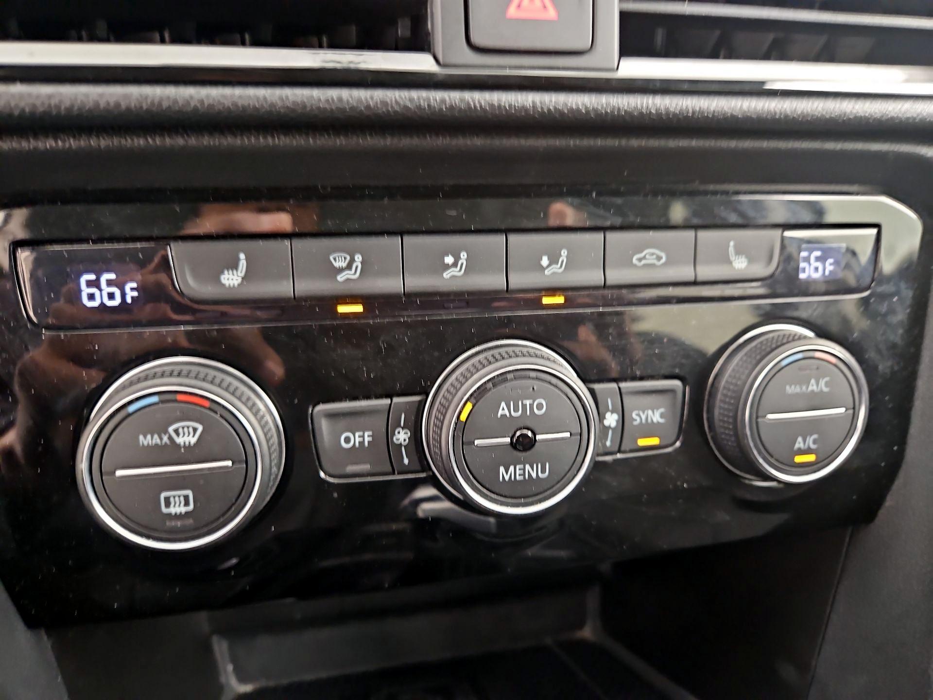 Thumbnail: 2024 Volkswagen Taos - 16