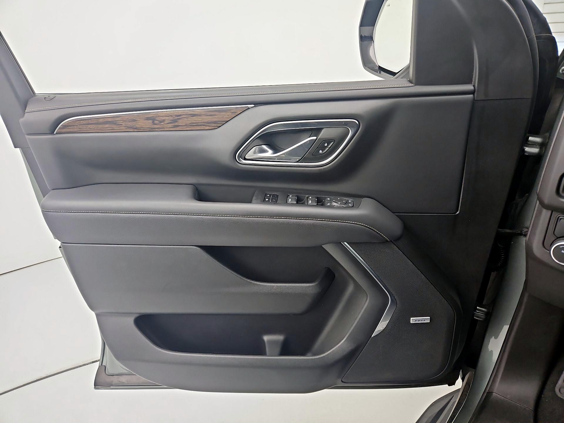 Thumbnail: 2023 Chevrolet Suburban - 12