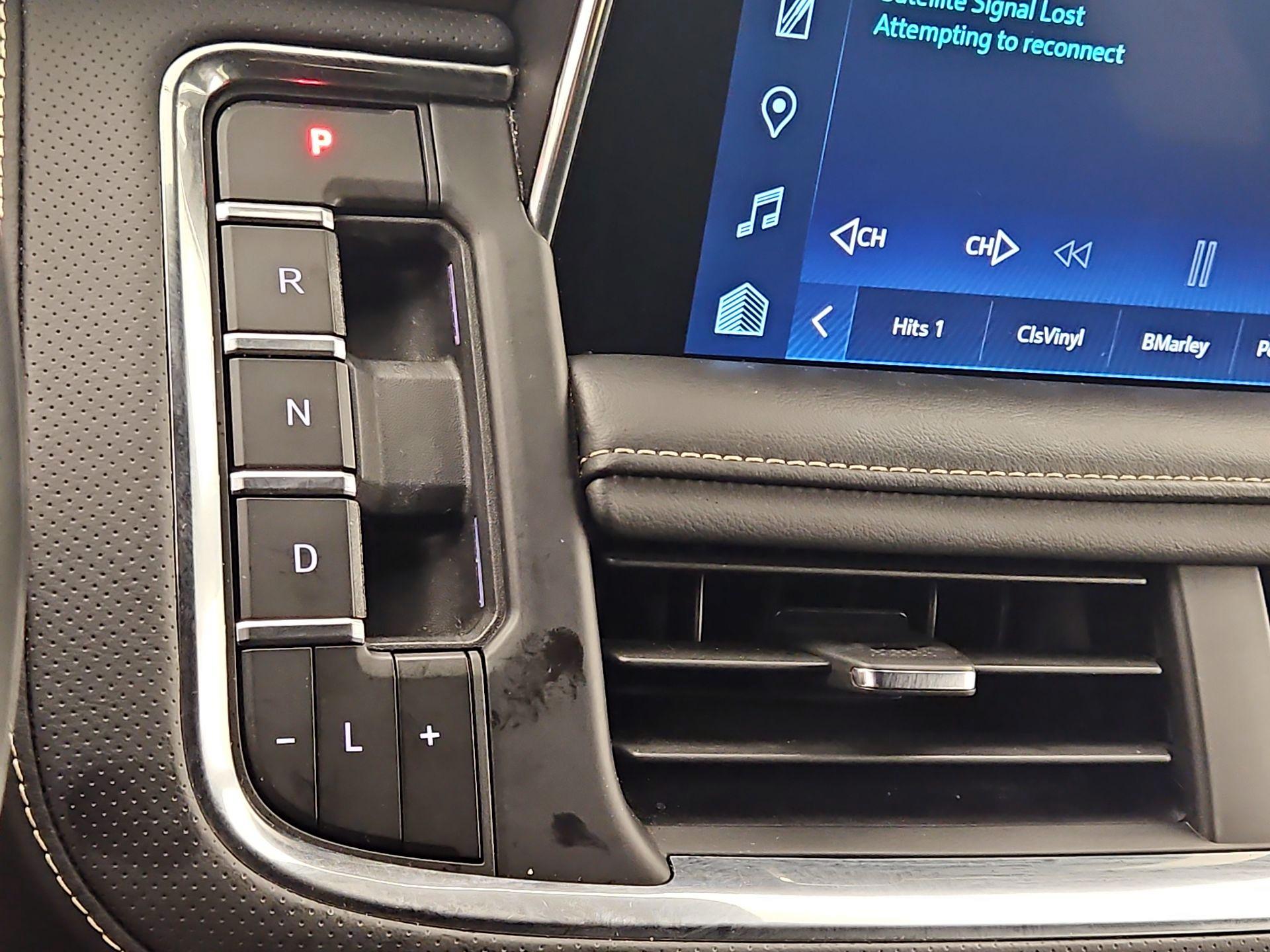 Thumbnail: 2023 Chevrolet Suburban - 17