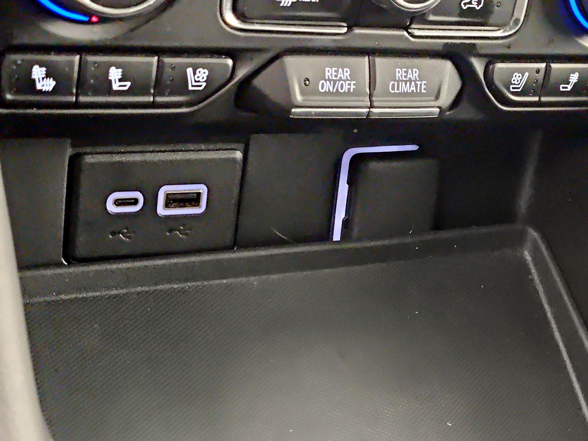 Thumbnail: 2023 Chevrolet Suburban - 18