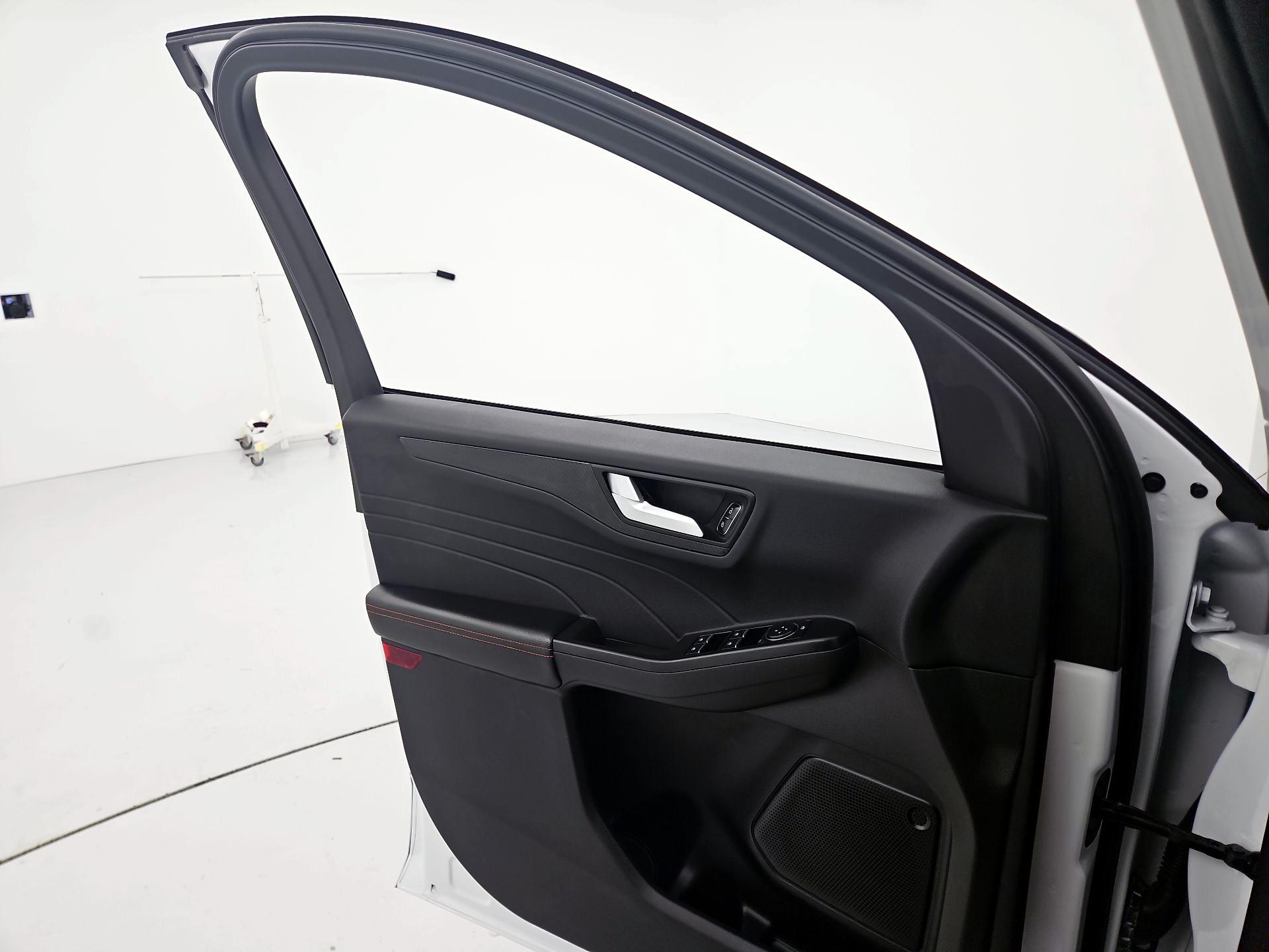 Thumbnail: 2023 Ford Escape - 12