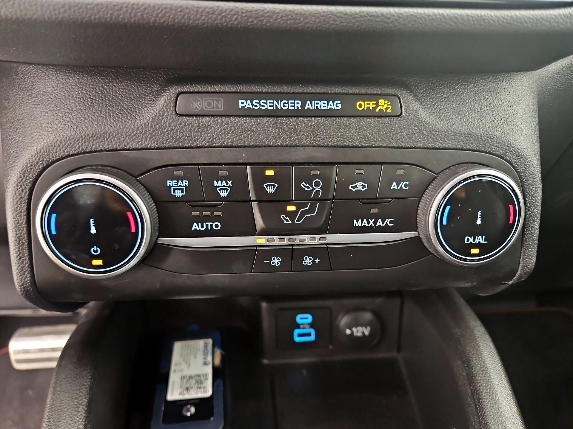 Thumbnail: 2023 Ford Escape - 17