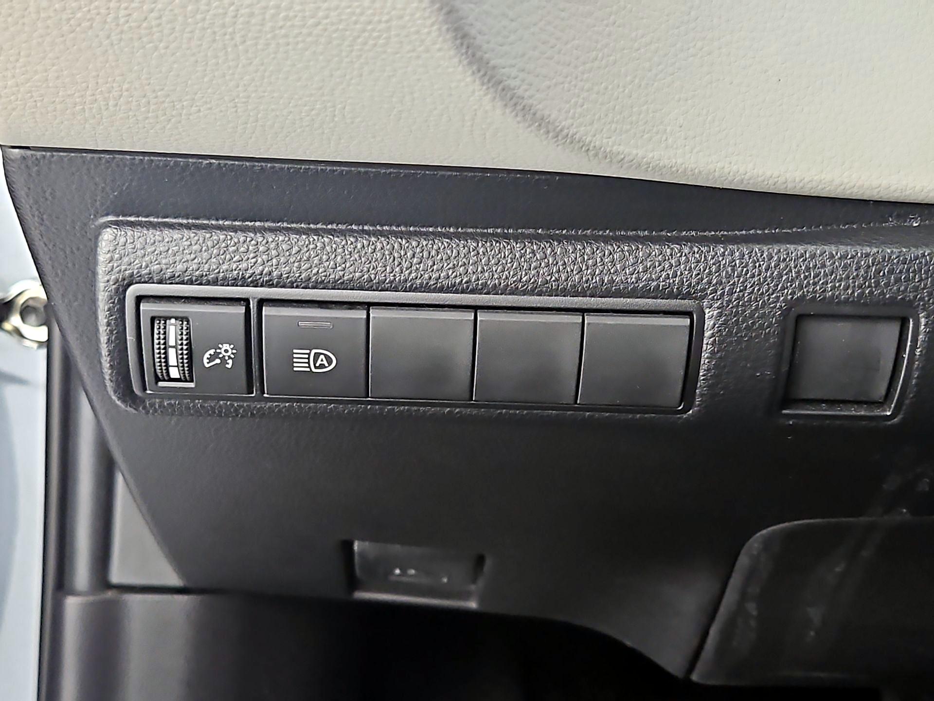 Thumbnail: 2022 Toyota Corolla - 13