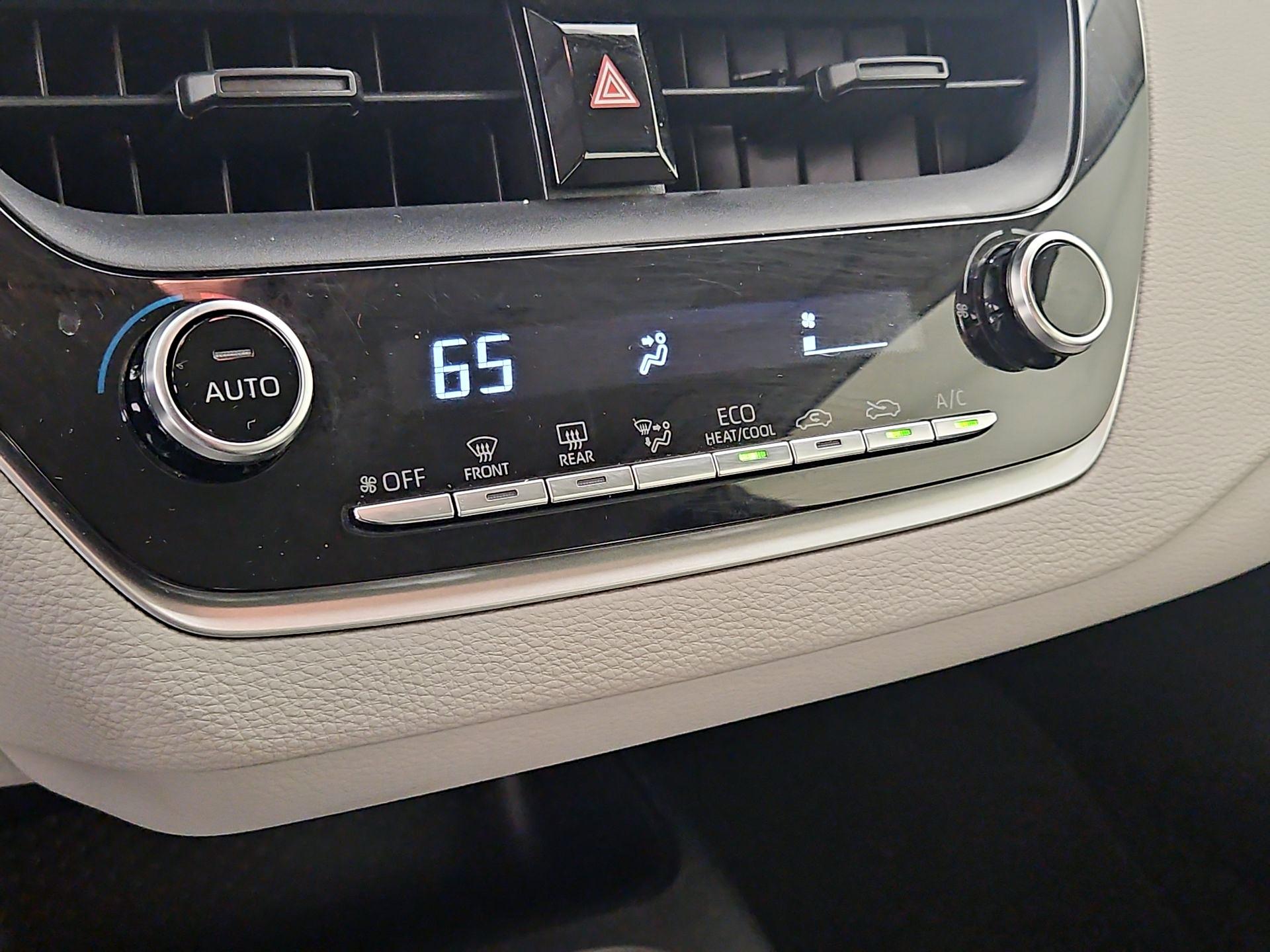 Thumbnail: 2022 Toyota Corolla - 16