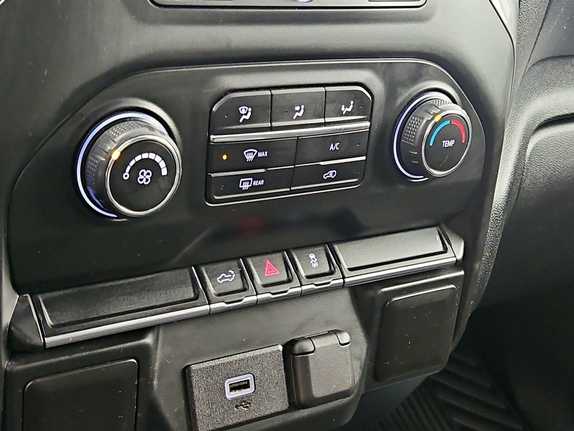 Thumbnail: 2020 Chevrolet Silverado 1500 - 16