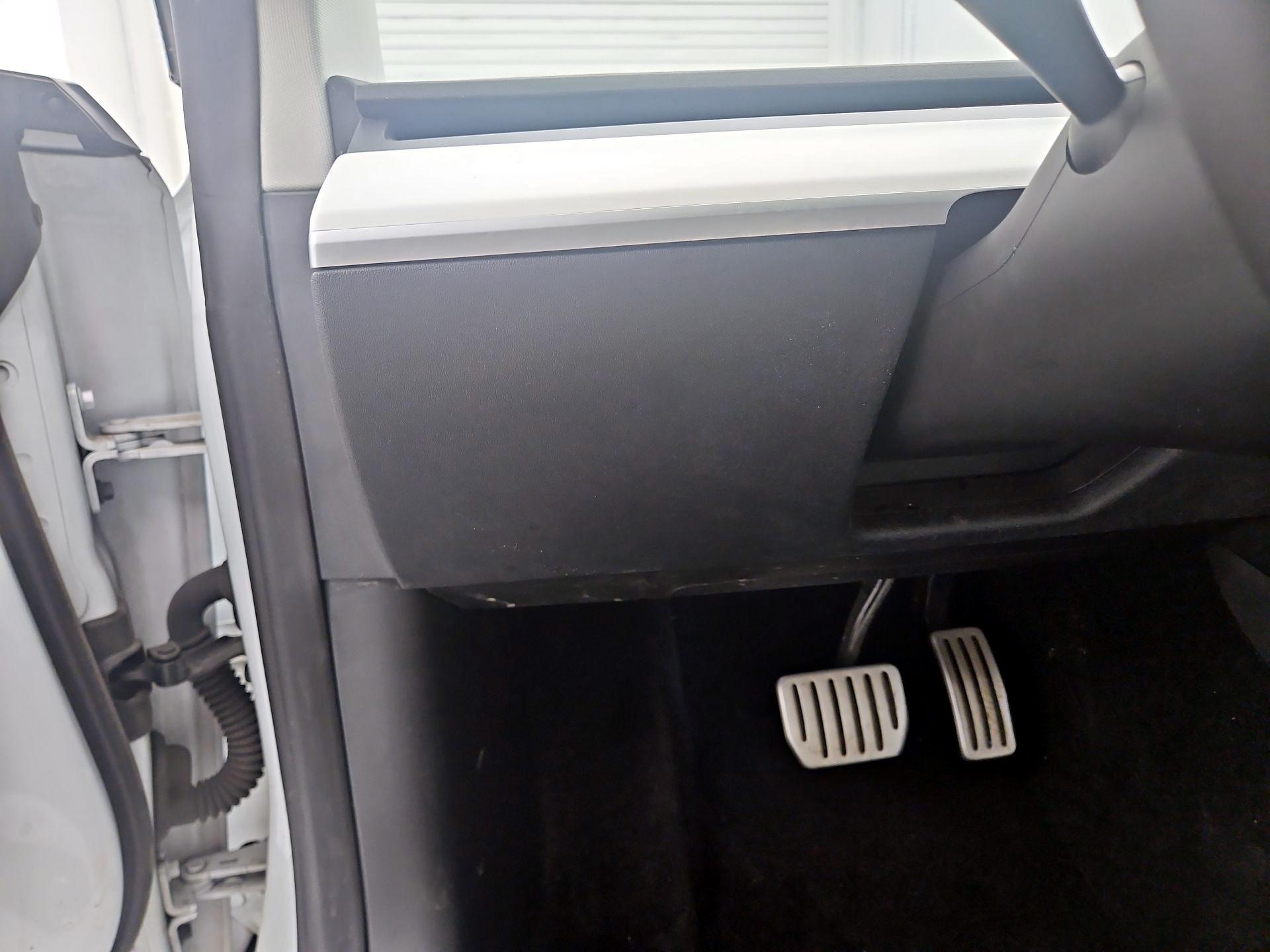 Thumbnail: 2022 Tesla Model 3 - 13