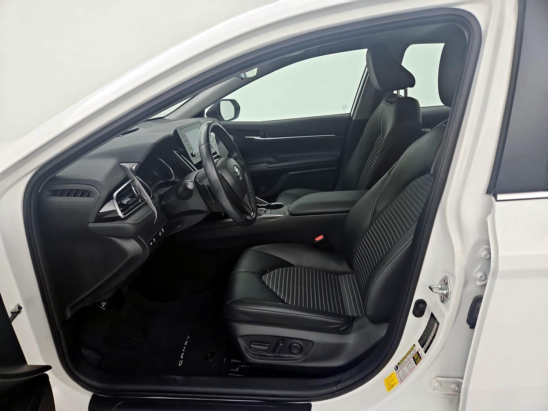 Thumbnail: 2023 Toyota Camry - 11