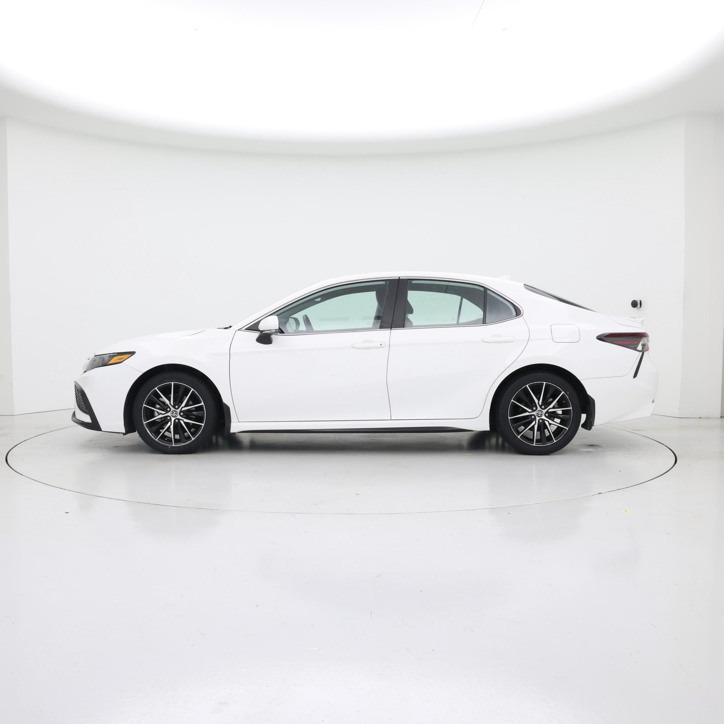 Thumbnail: 2023 Toyota Camry - 3