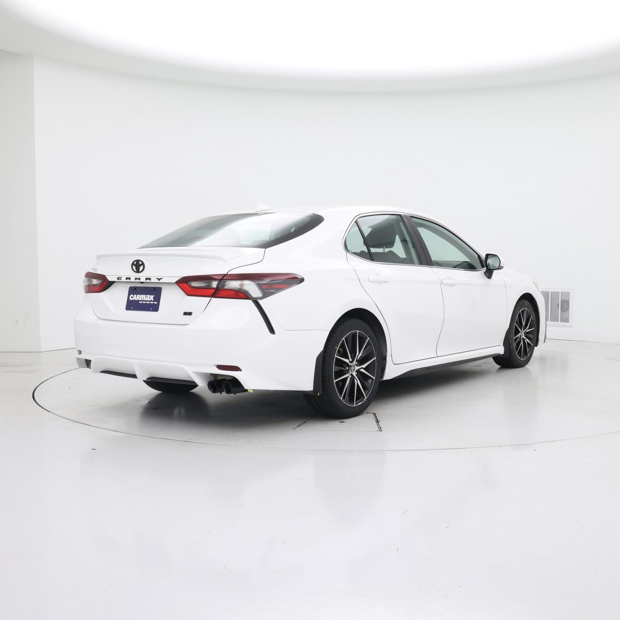 Thumbnail: 2023 Toyota Camry - 8