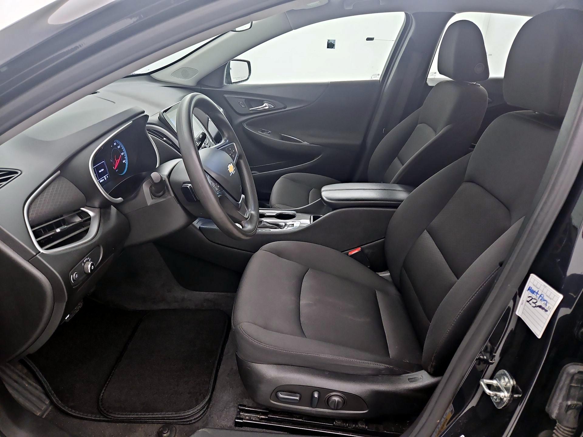 Thumbnail: 2023 Chevrolet Malibu - 11