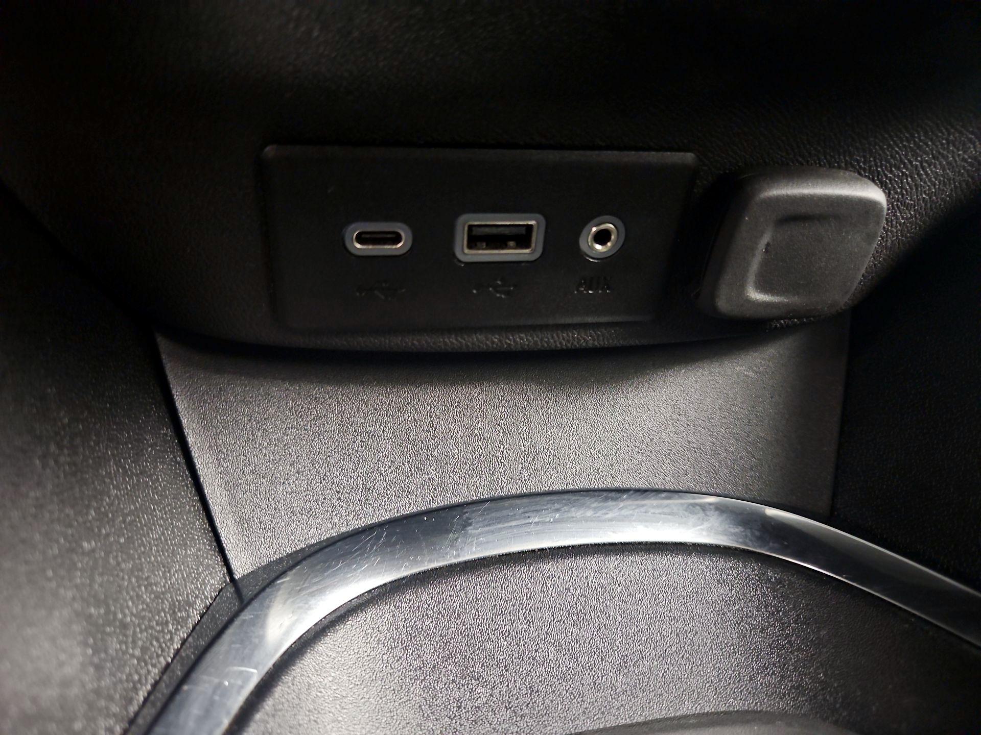 Thumbnail: 2023 Chevrolet Malibu - 18