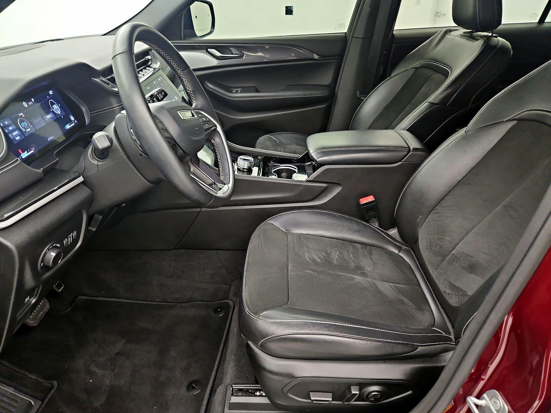 Thumbnail: 2022 Jeep Grand Cherokee L - 11