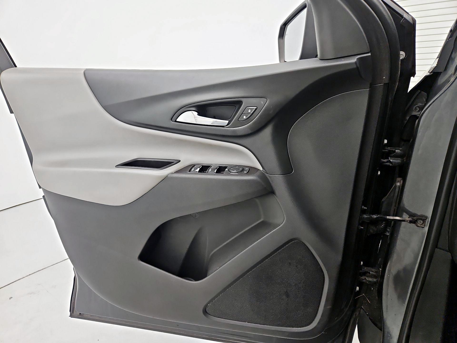 Thumbnail: 2020 Chevrolet Equinox - 12