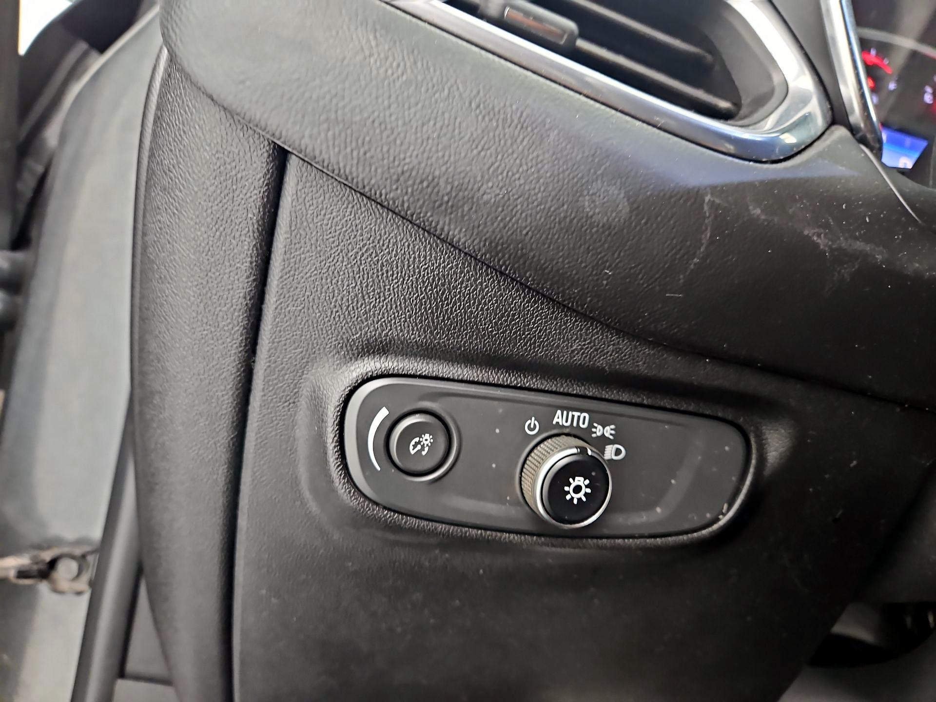 Thumbnail: 2020 Chevrolet Equinox - 13