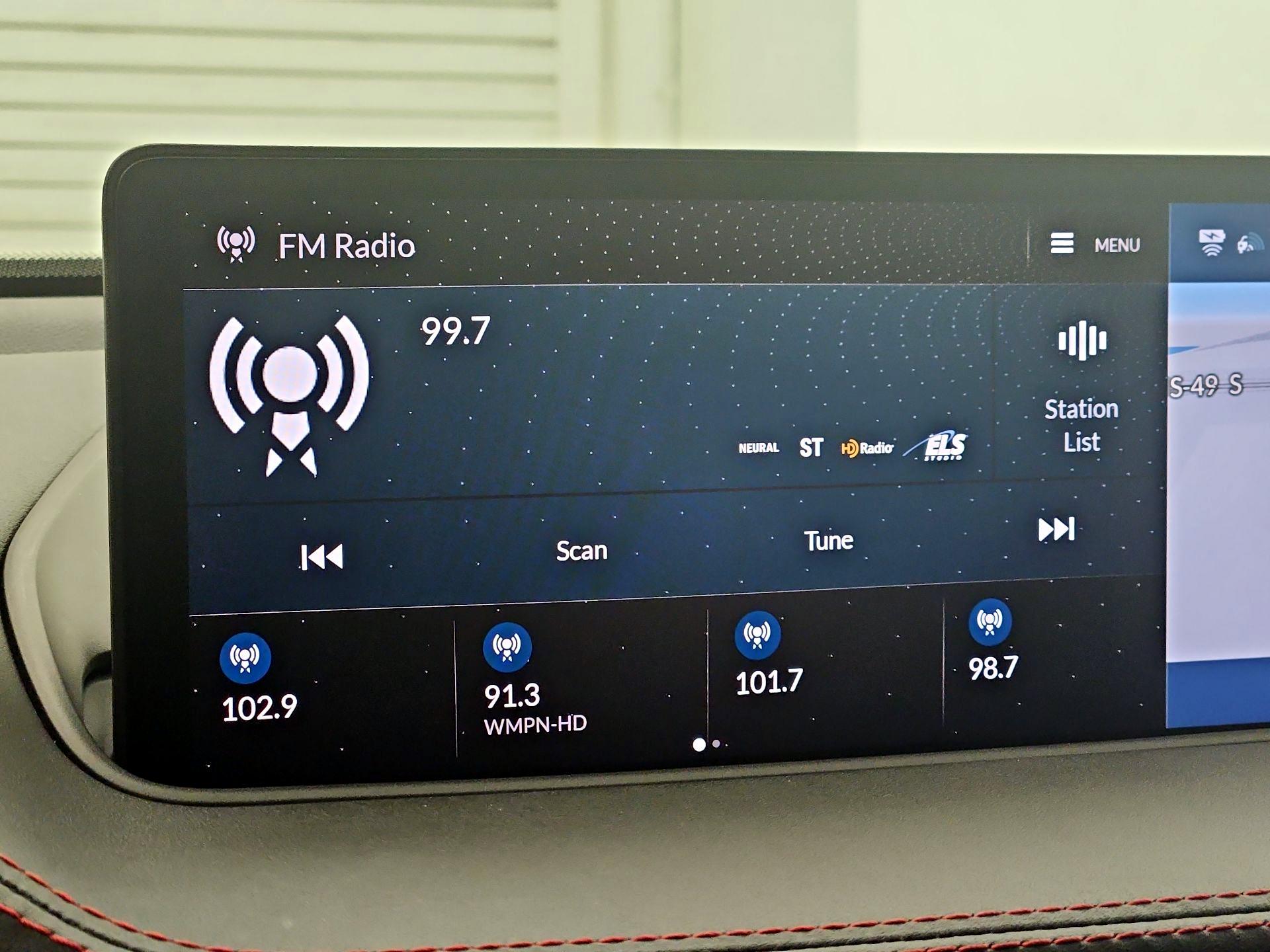 Thumbnail: 2023 Acura MDX - 16