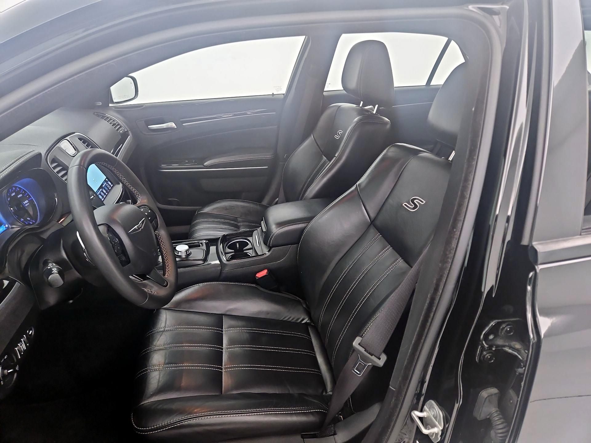 Thumbnail: 2023 Chrysler 300 - 11