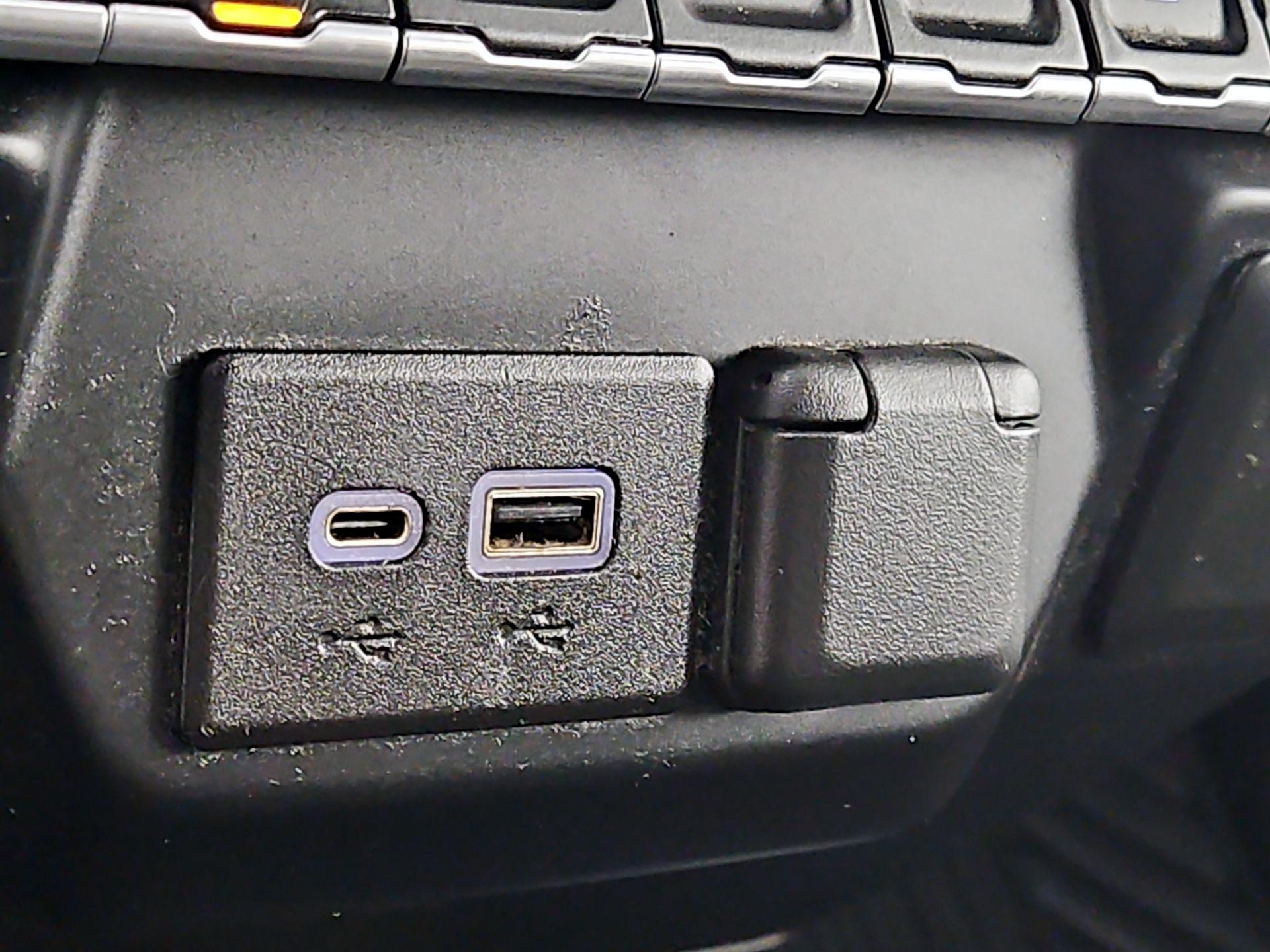 Thumbnail: 2021 Chevrolet Silverado 1500 - 18