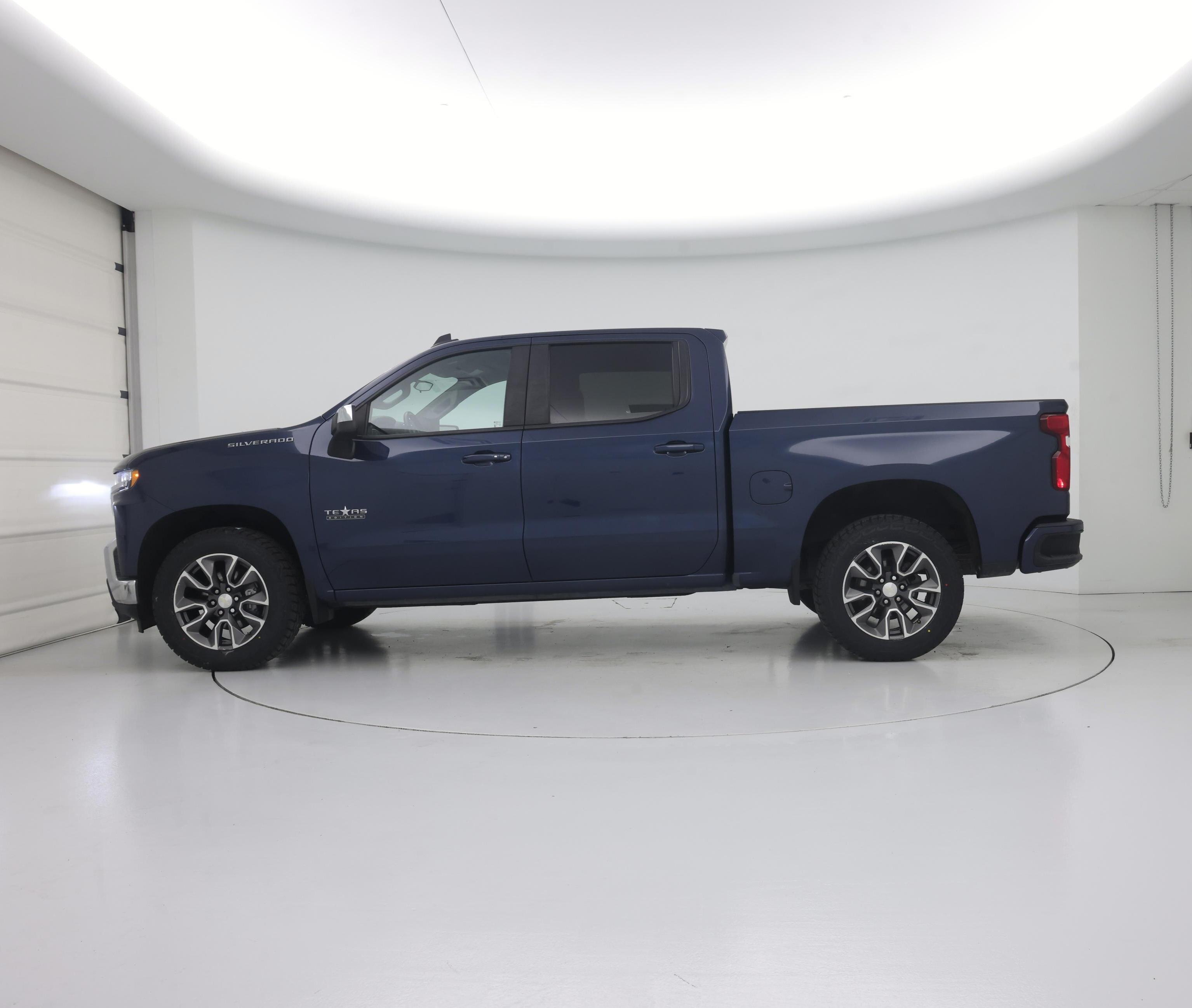 Thumbnail: 2021 Chevrolet Silverado 1500 - 3