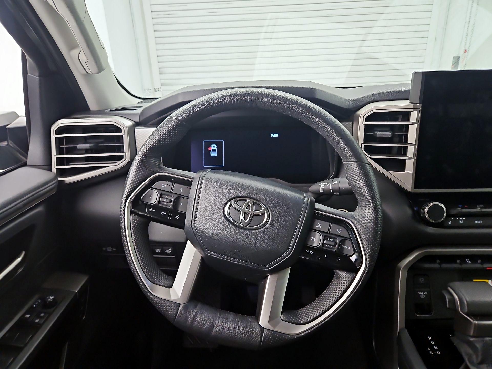 Thumbnail: 2024 Toyota Tundra - 10