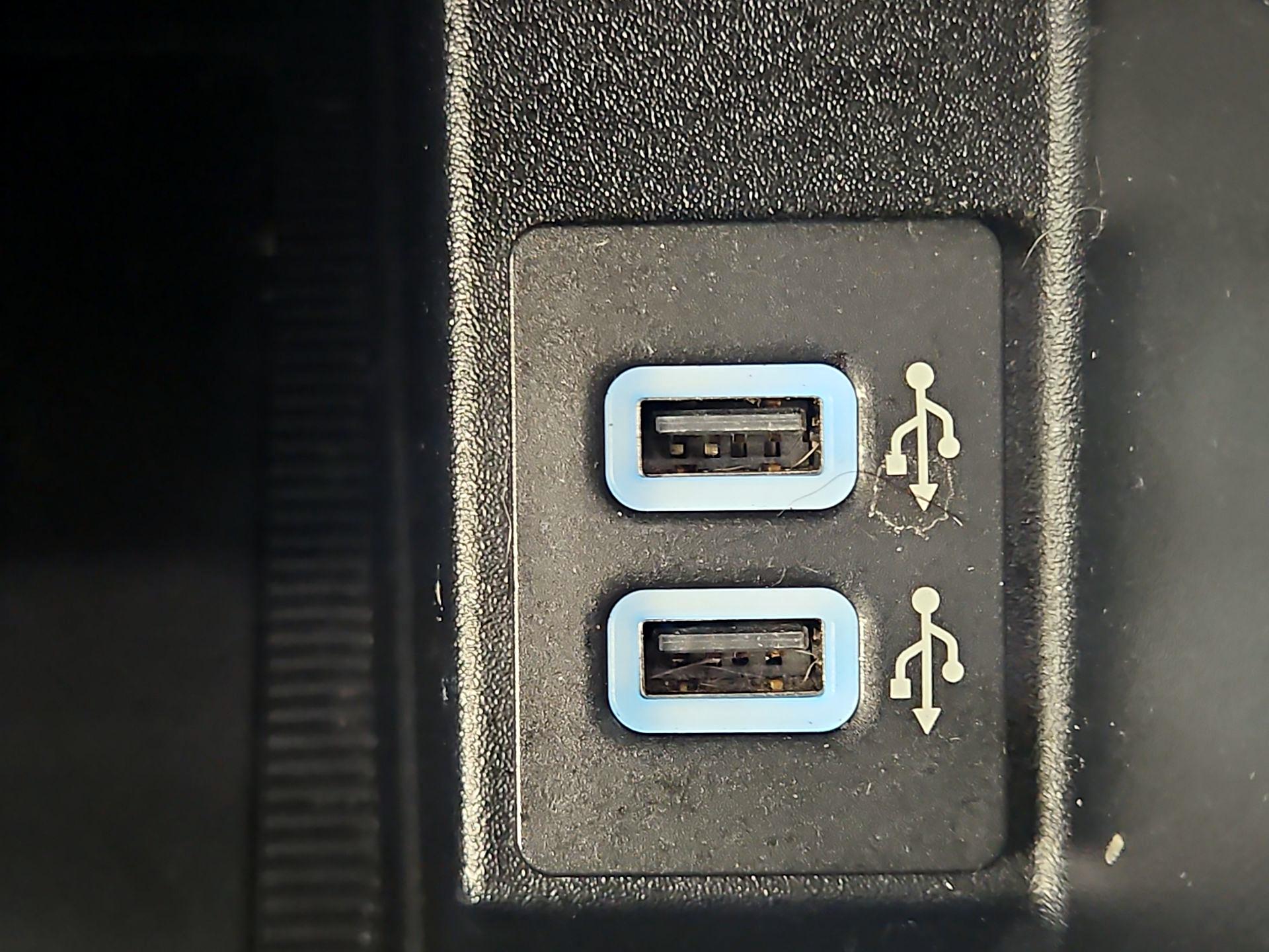 Thumbnail: 2020 Ford Edge - 19