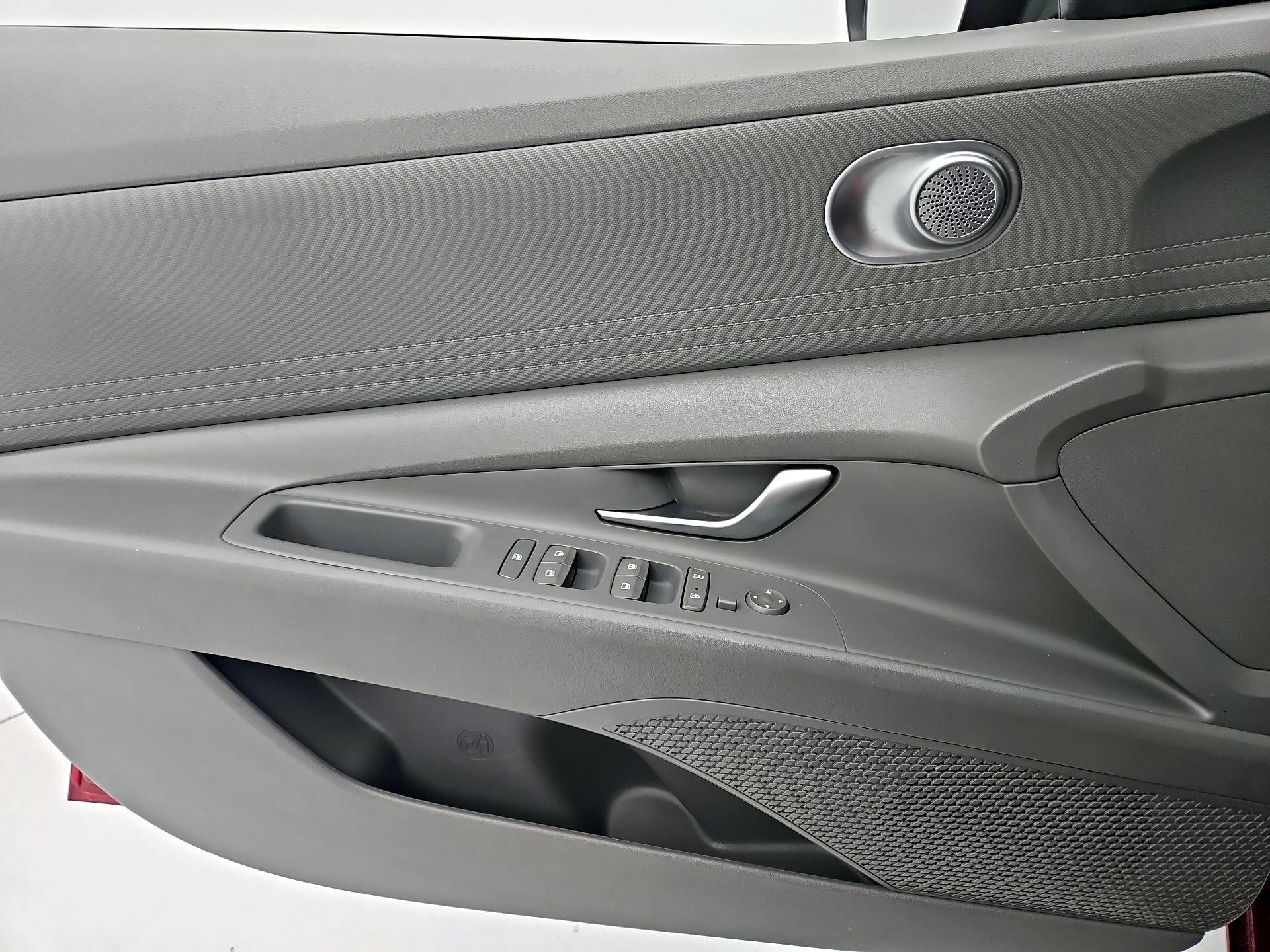 Thumbnail: 2023 Hyundai Elantra - 12