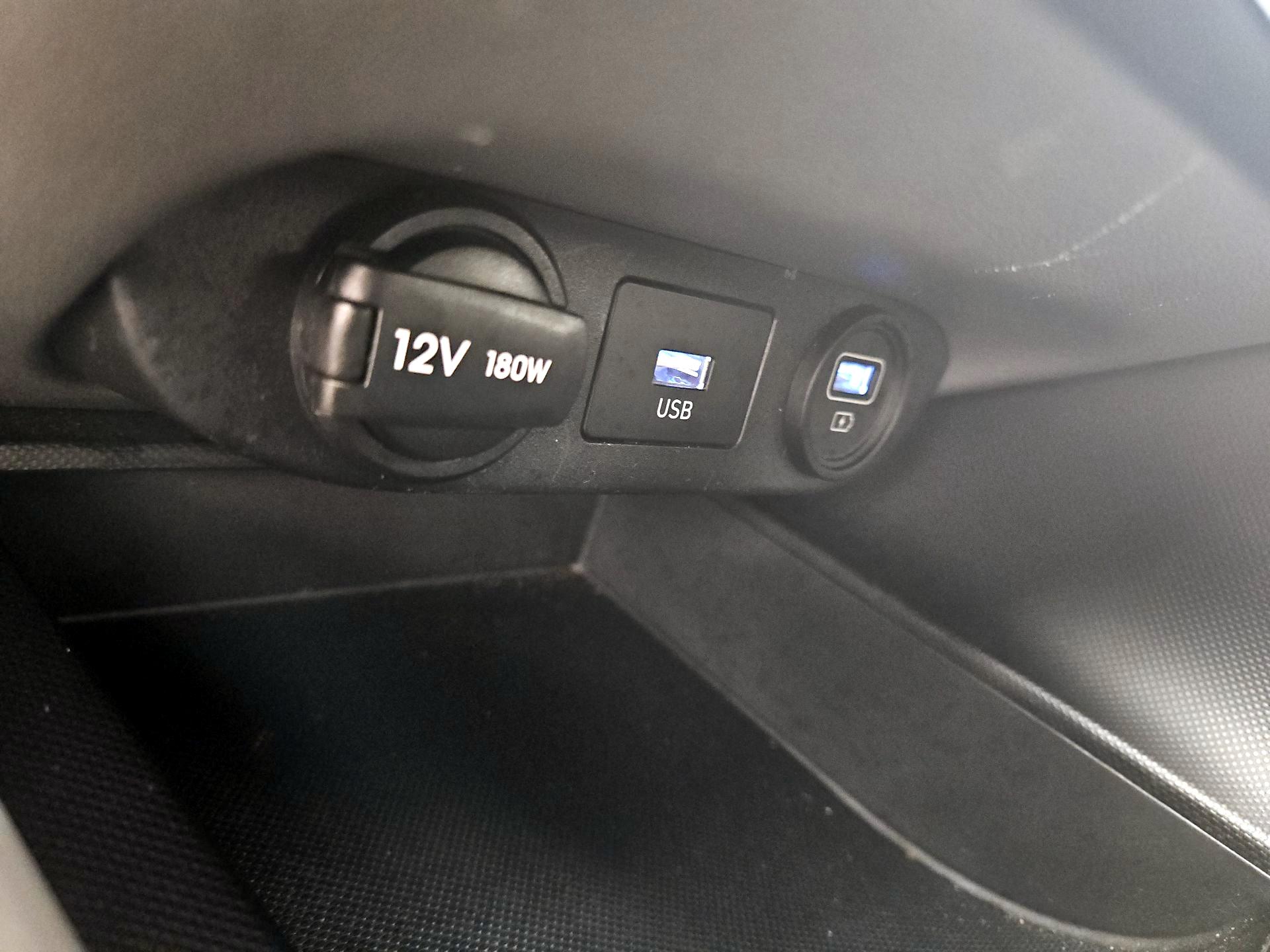 Thumbnail: 2023 Hyundai Elantra - 18