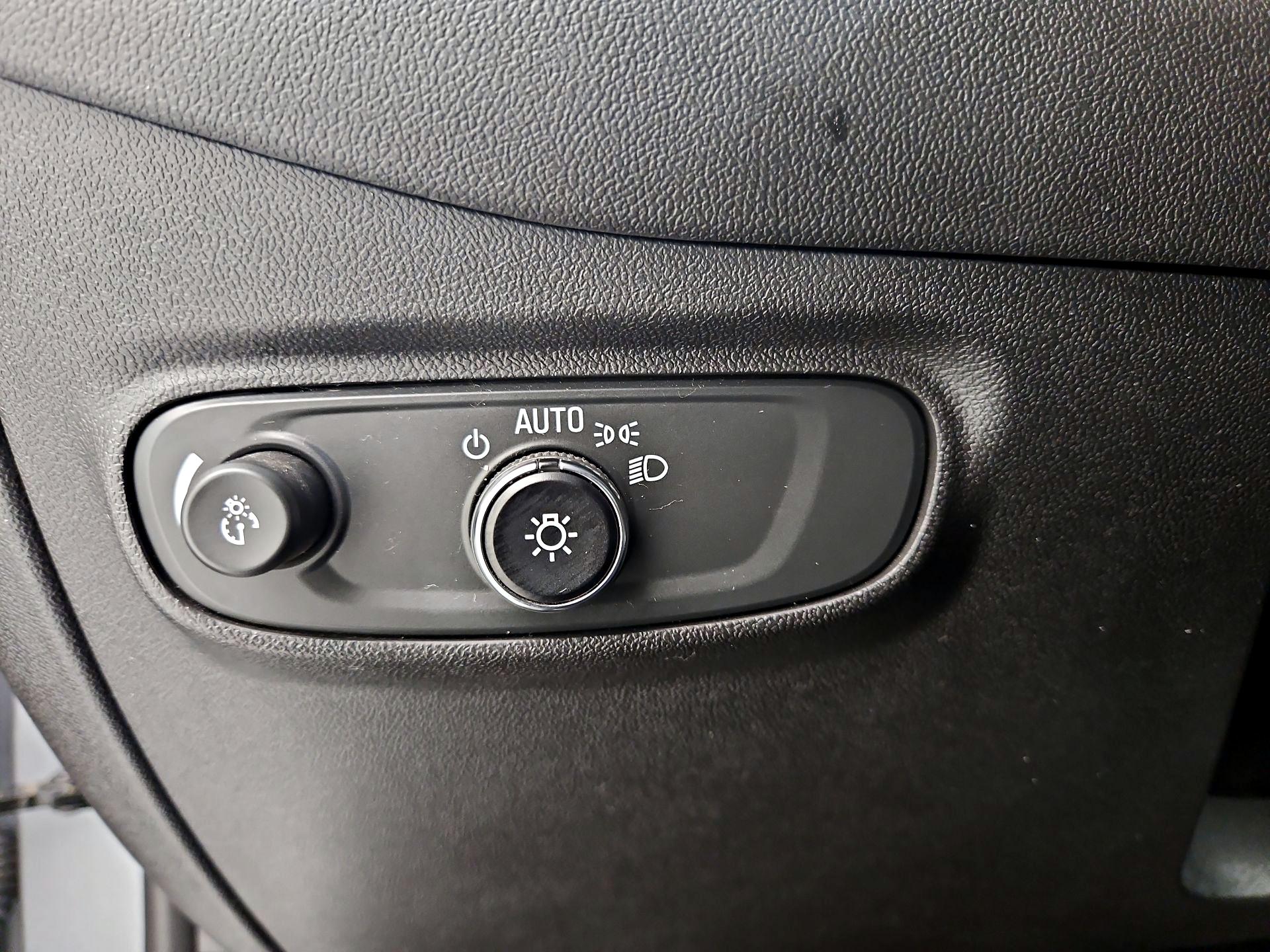 Thumbnail: 2023 Chevrolet Equinox - 13