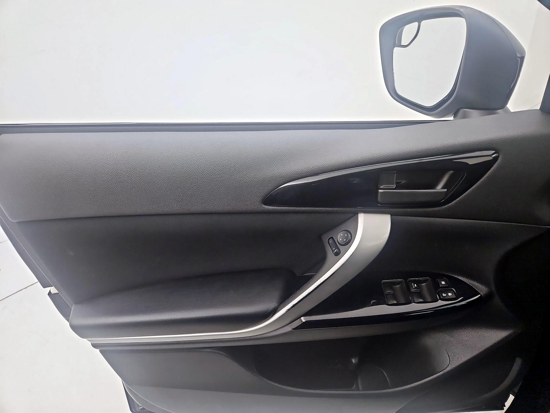 Thumbnail: 2023 Mitsubishi Eclipse Cross - 12