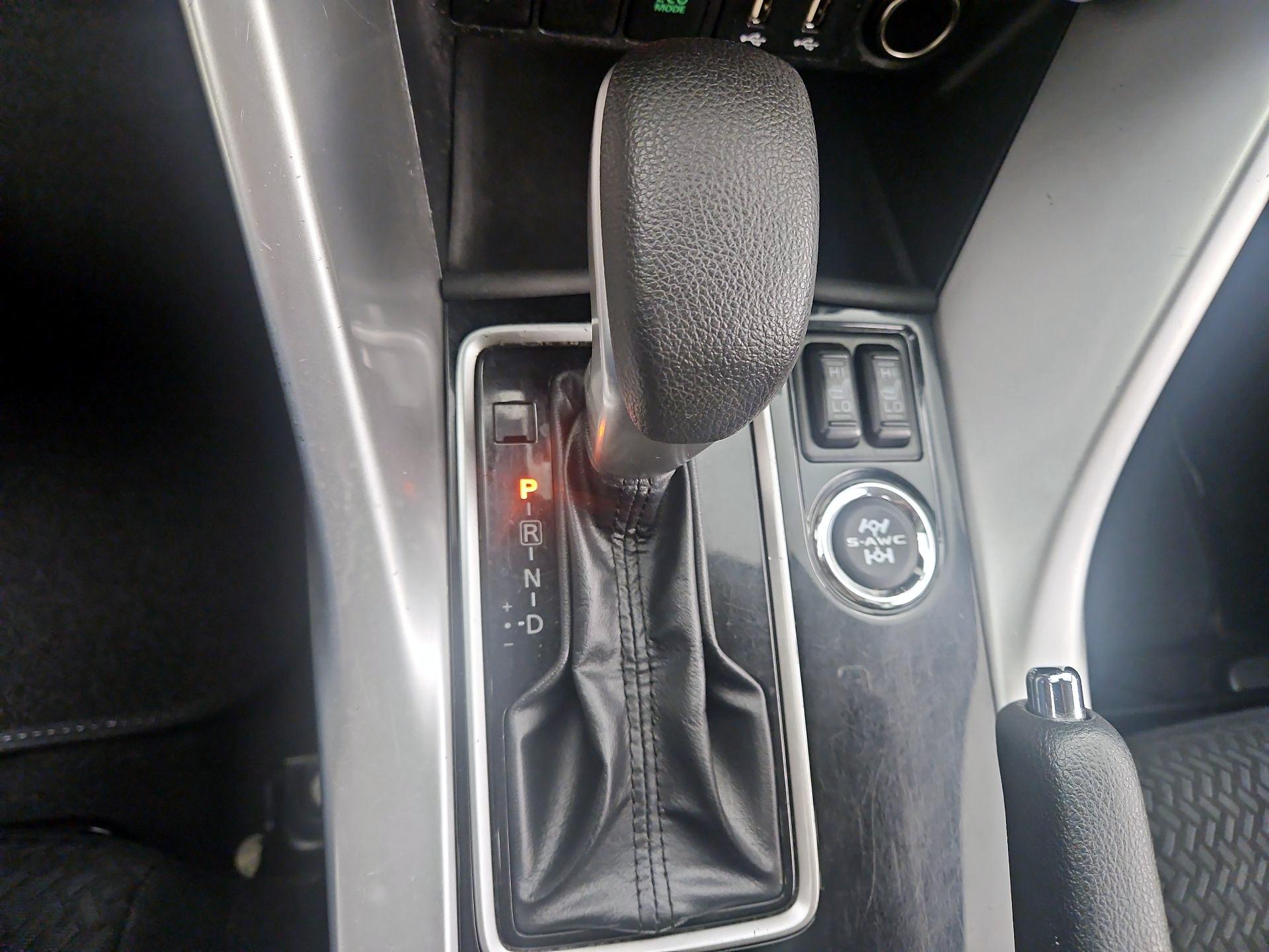 Thumbnail: 2023 Mitsubishi Eclipse Cross - 17