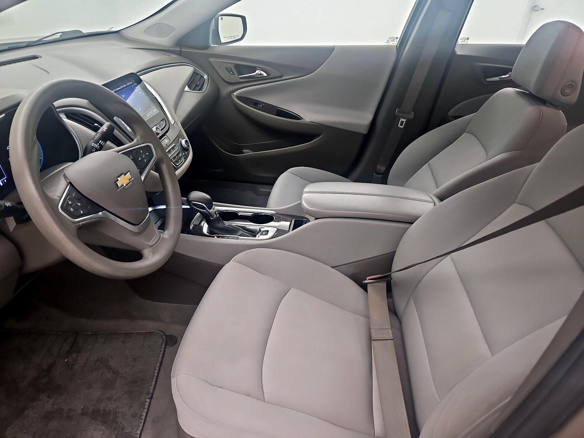 Thumbnail: 2022 Chevrolet Malibu - 11