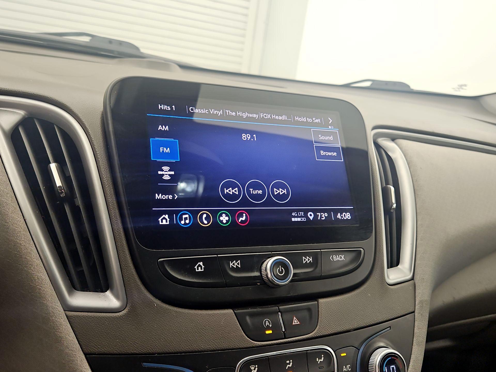 Thumbnail: 2022 Chevrolet Malibu - 15