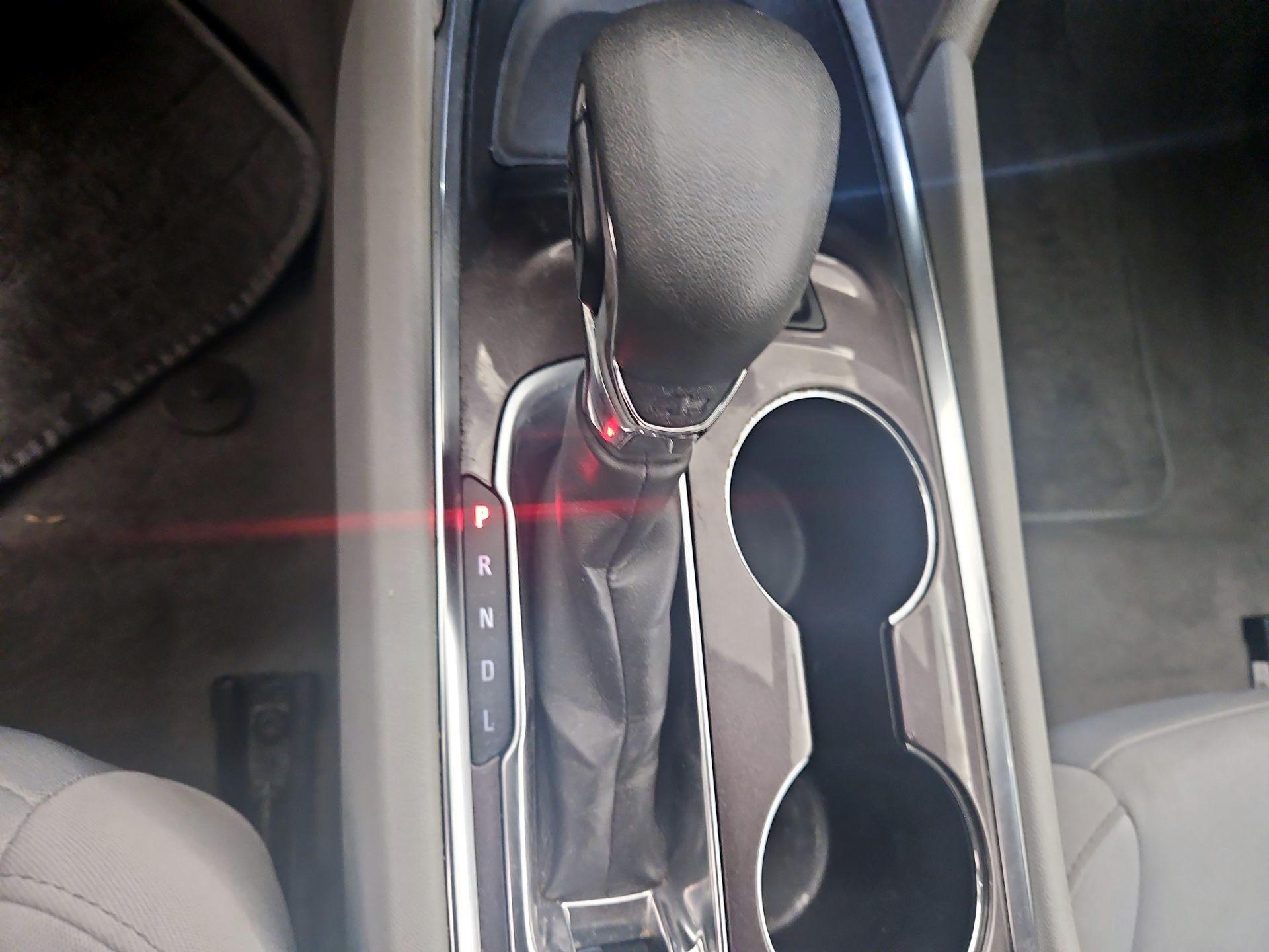 Thumbnail: 2022 Chevrolet Malibu - 17