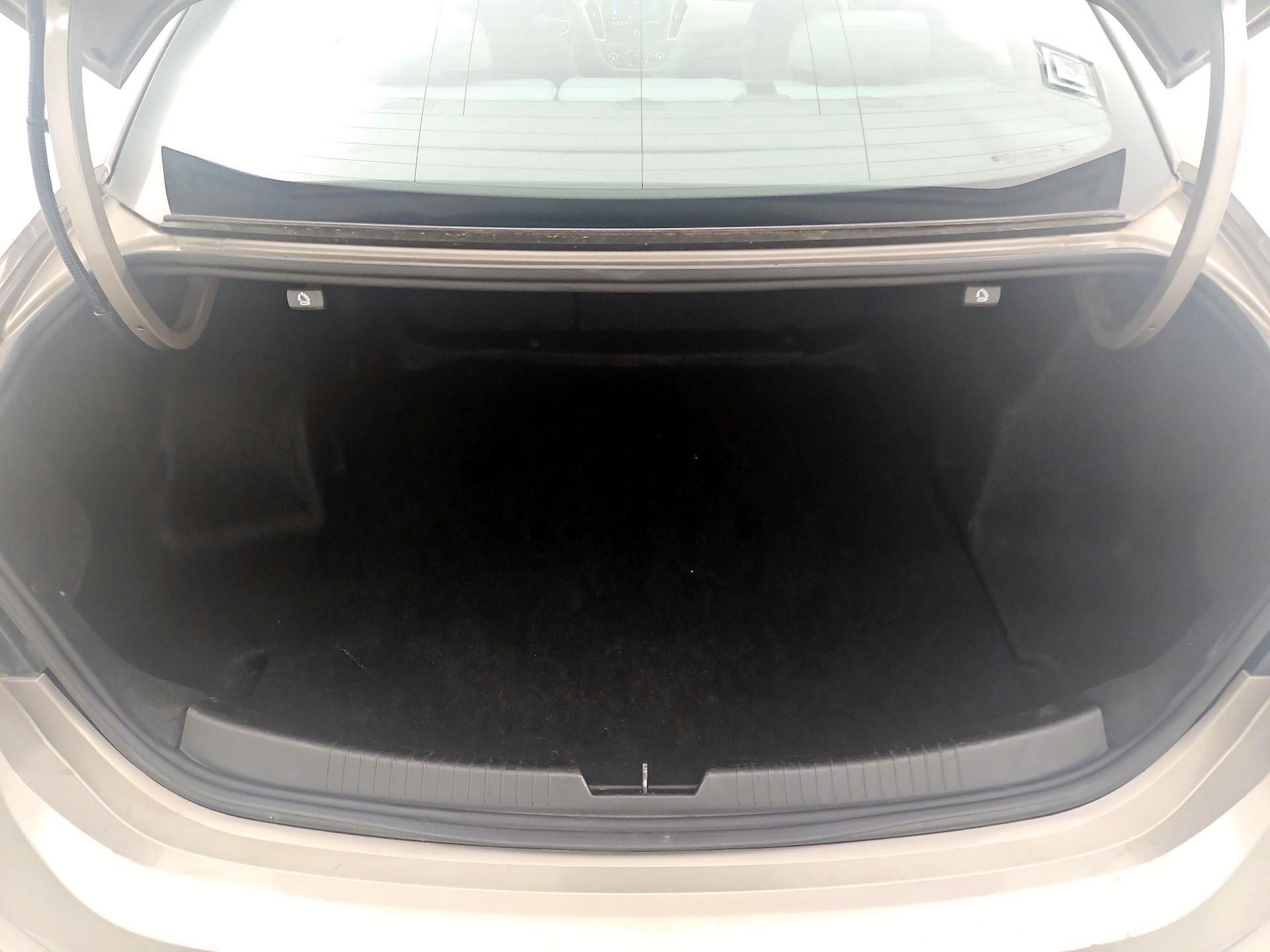 Thumbnail: 2022 Chevrolet Malibu - 20