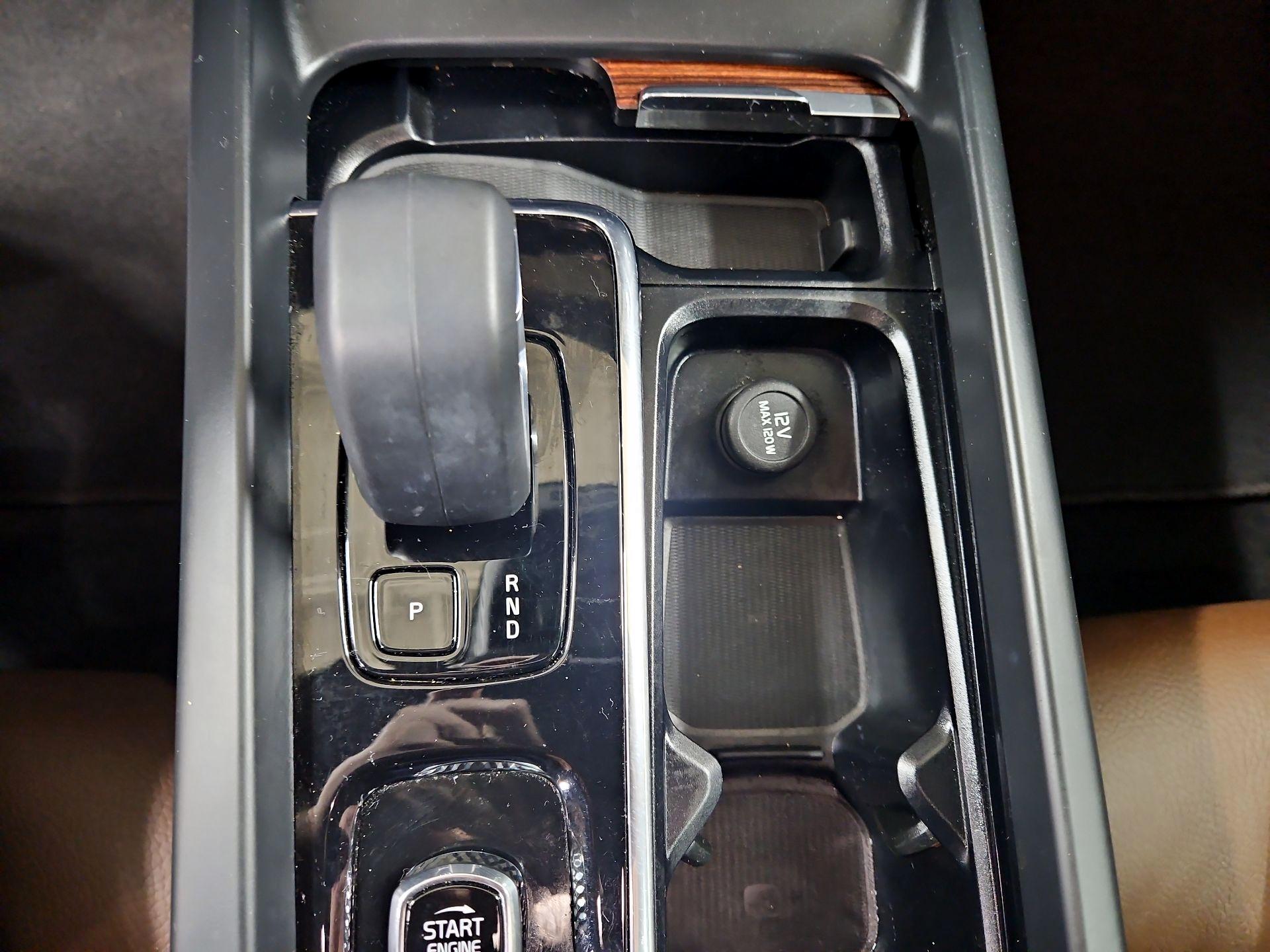 Thumbnail: 2023 Volvo XC60 - 17