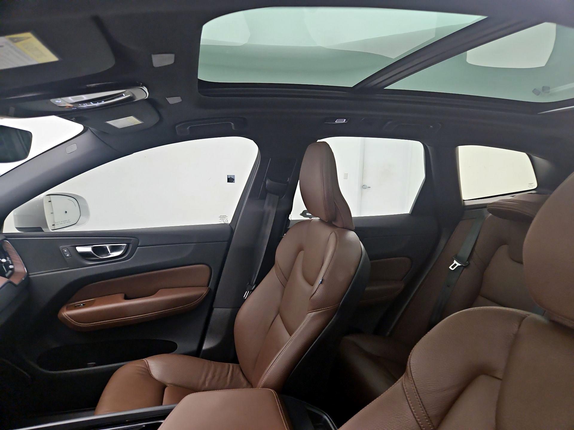 Thumbnail: 2023 Volvo XC60 - 19