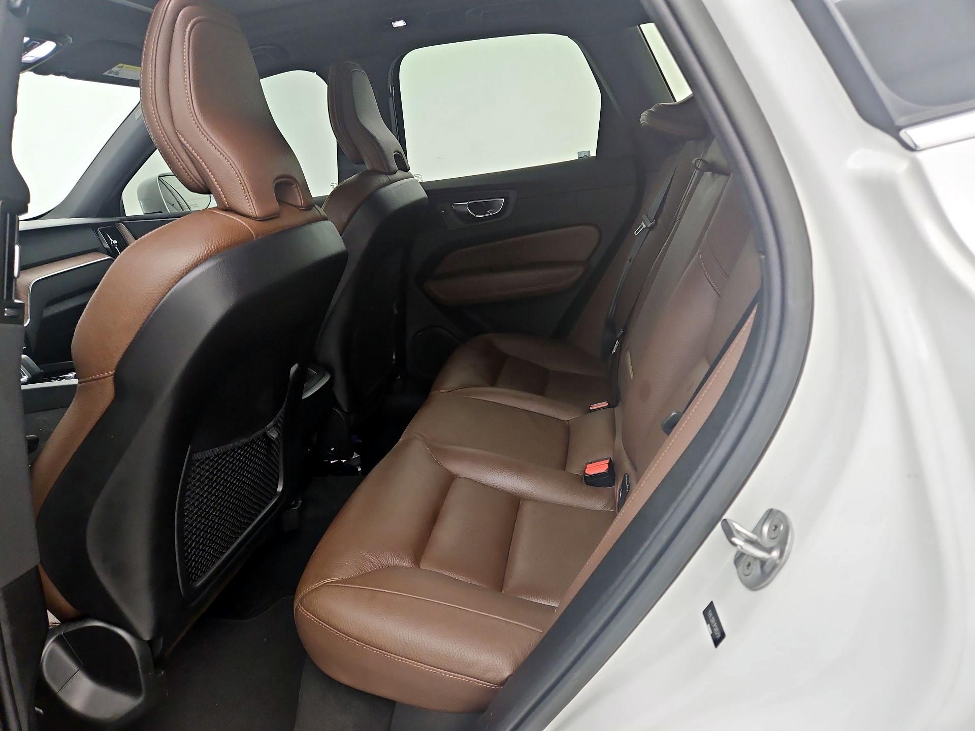 Thumbnail: 2023 Volvo XC60 - 20